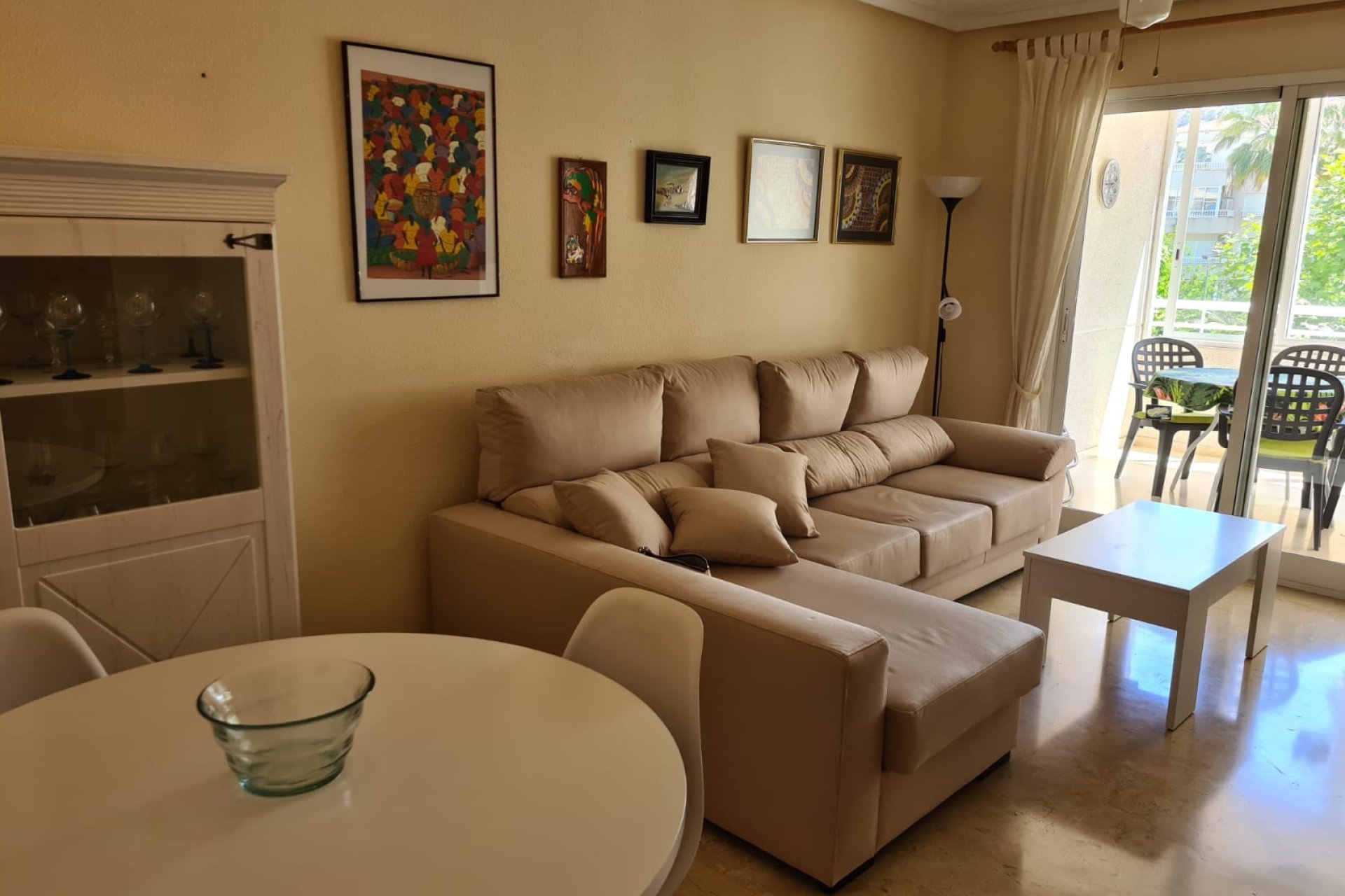 Alquiler corta estancia - Apartamento / piso -
Albir