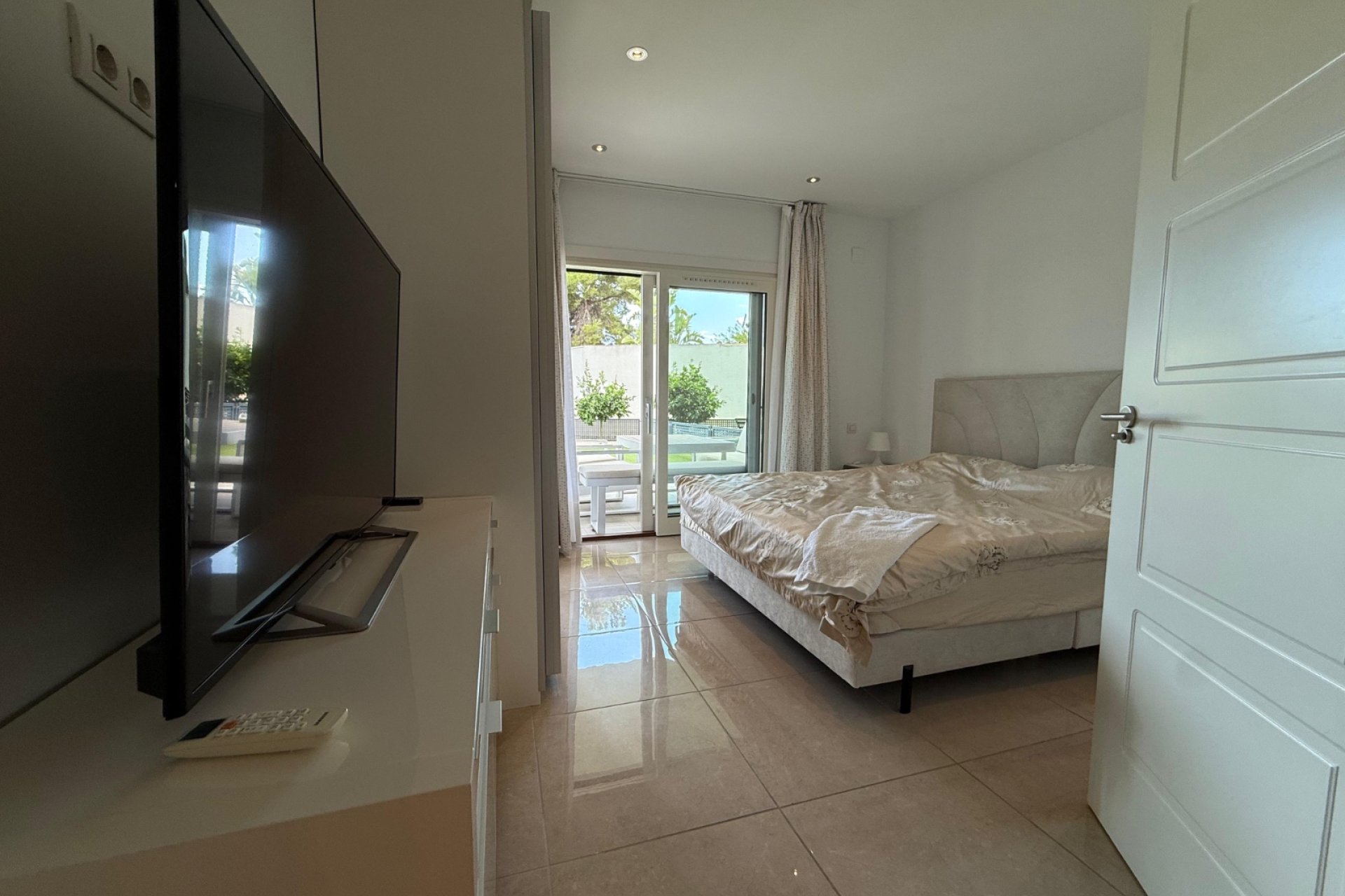 Alquiler corta estancia - Apartamento / piso -
Albir