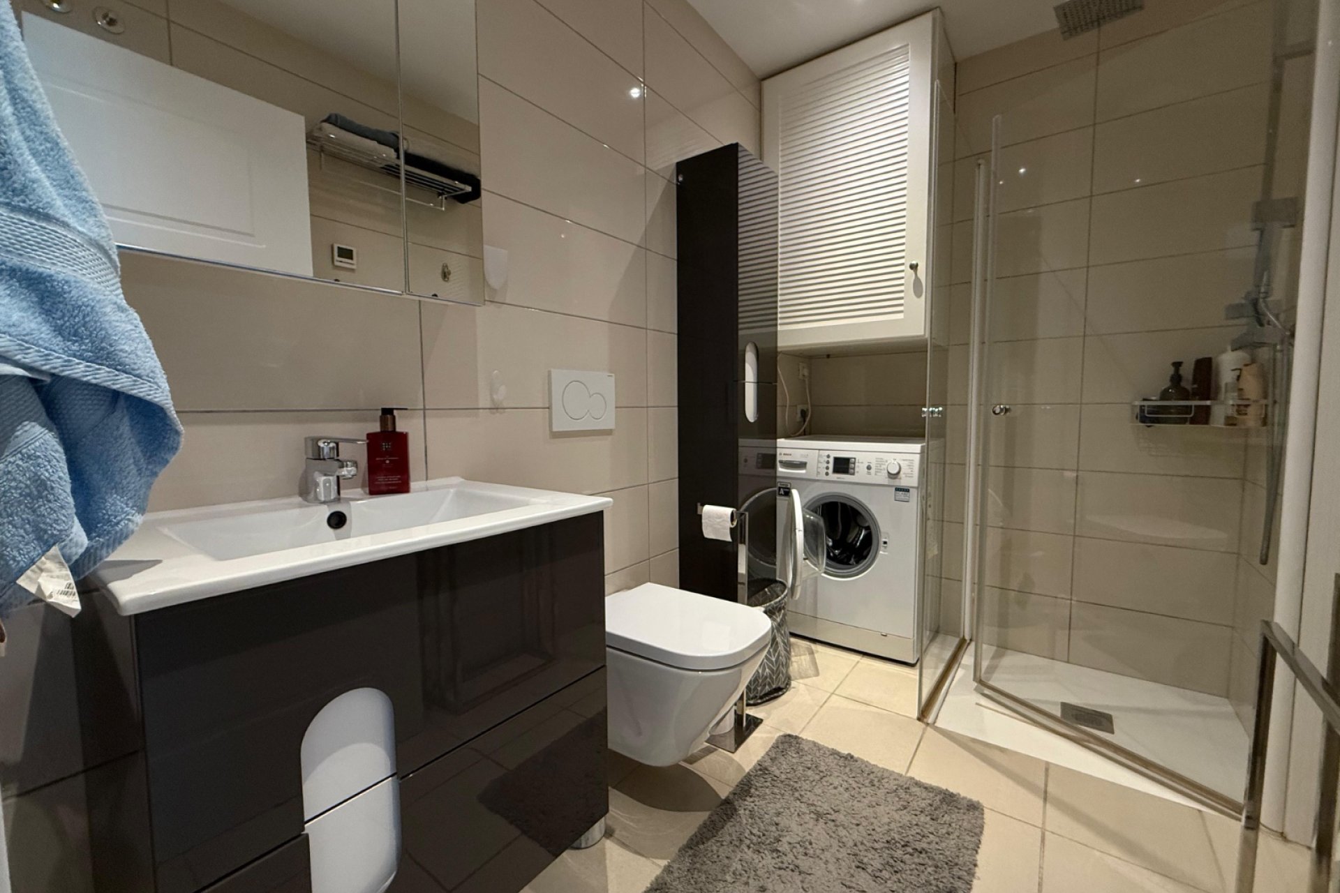 Alquiler corta estancia - Apartamento / piso -
Albir