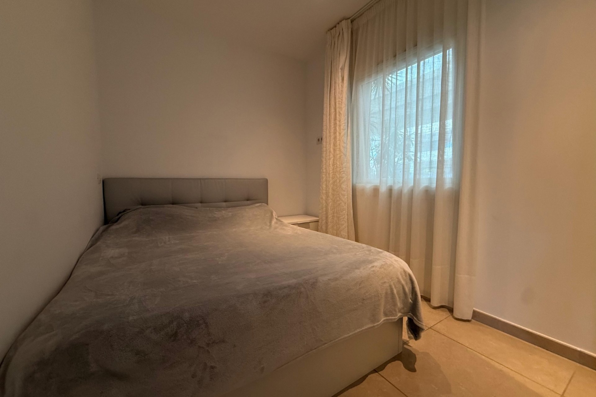 Alquiler corta estancia - Apartamento / piso -
Albir