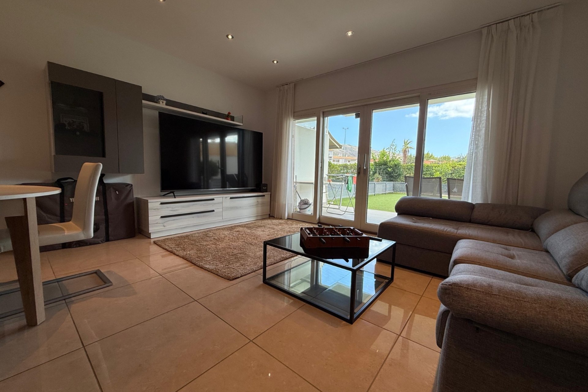 Alquiler corta estancia - Apartamento / piso -
Albir