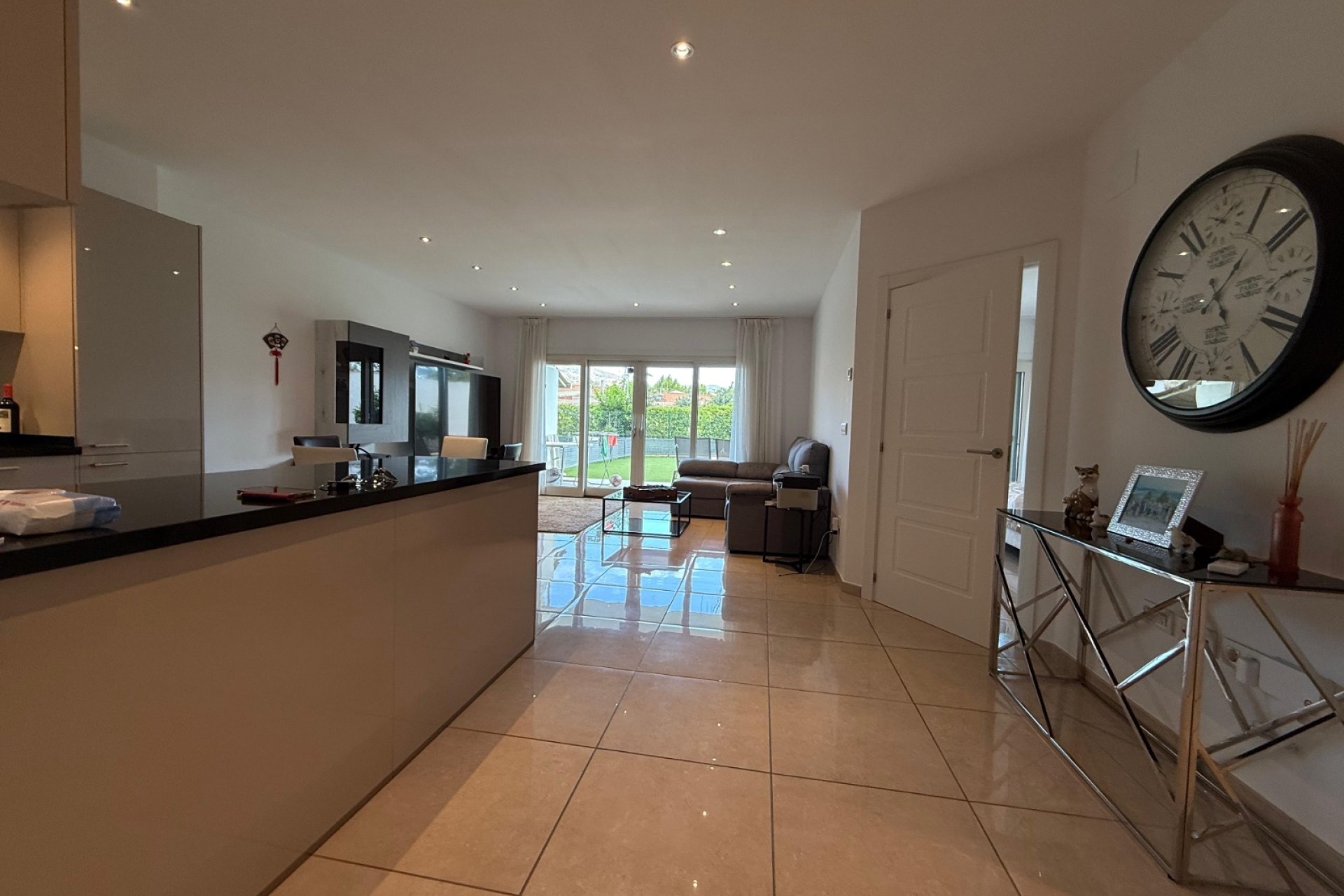 Alquiler corta estancia - Apartamento / piso -
Albir