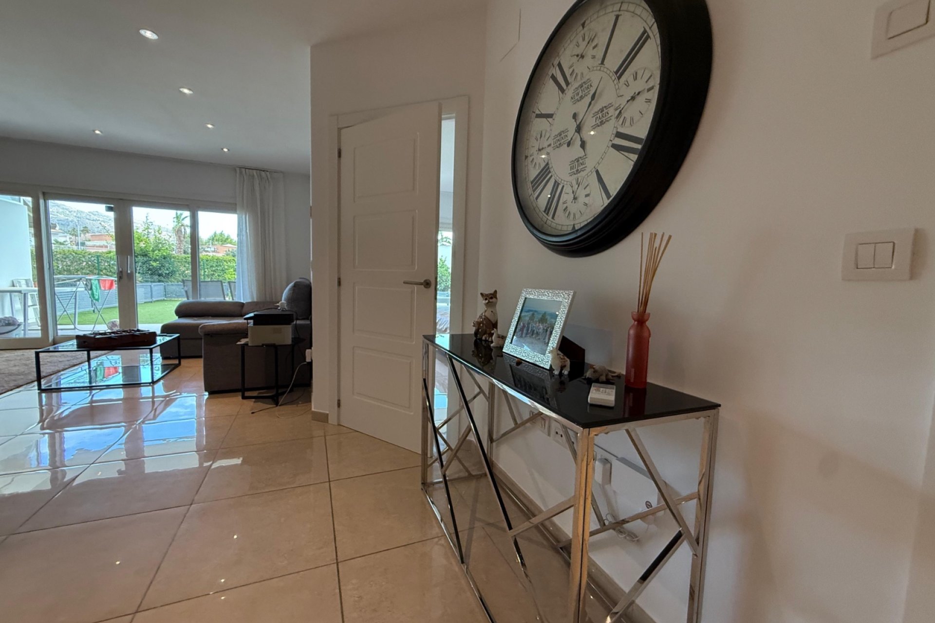 Alquiler corta estancia - Apartamento / piso -
Albir