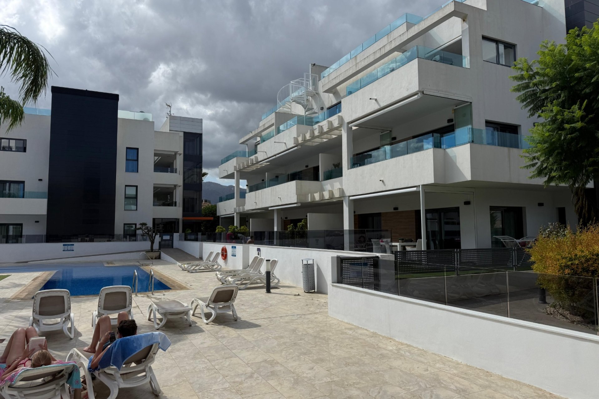 Alquiler corta estancia - Apartamento / piso -
Albir