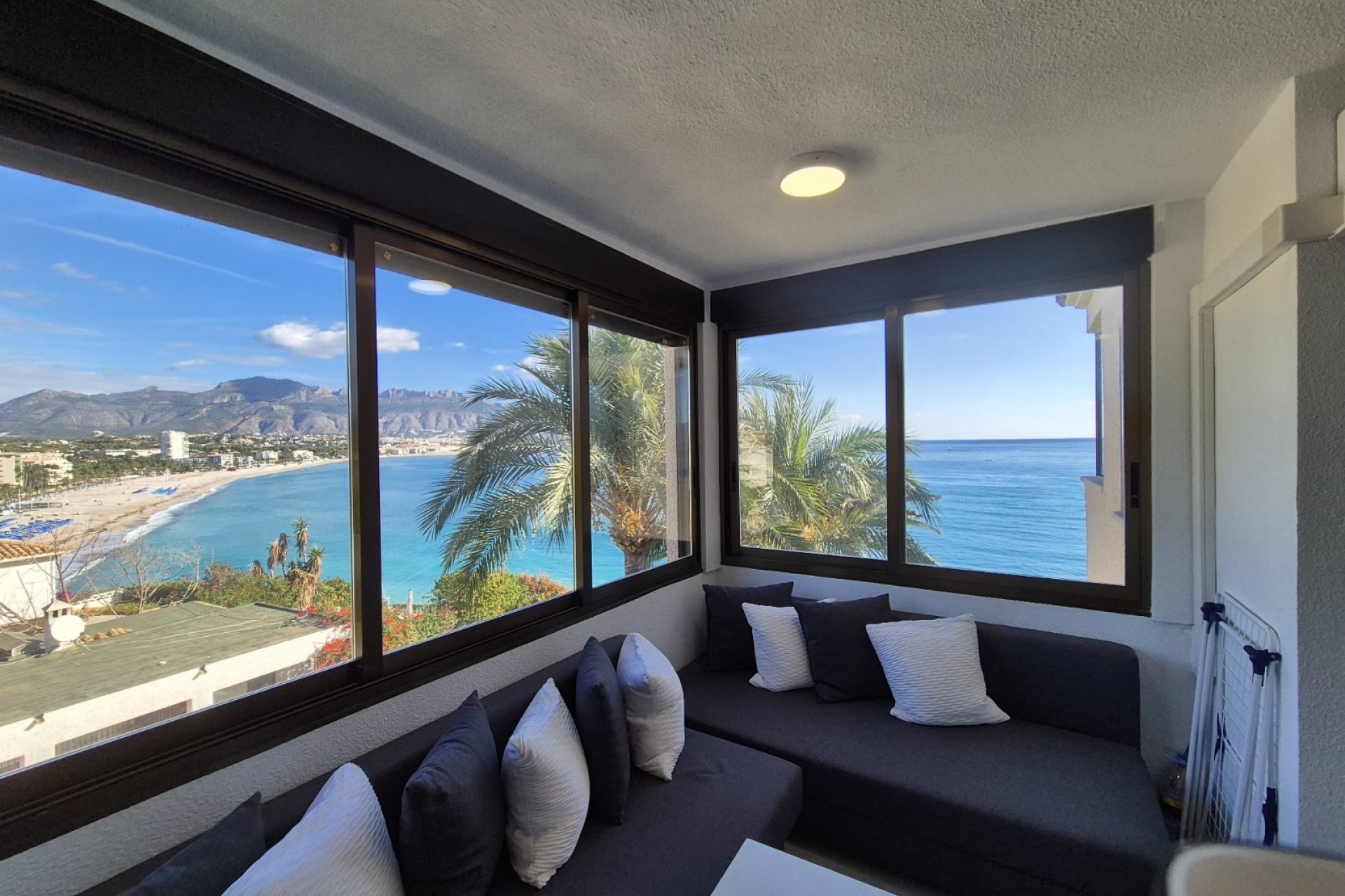 Alquiler corta estancia - Apartamento / Piso -
Albir