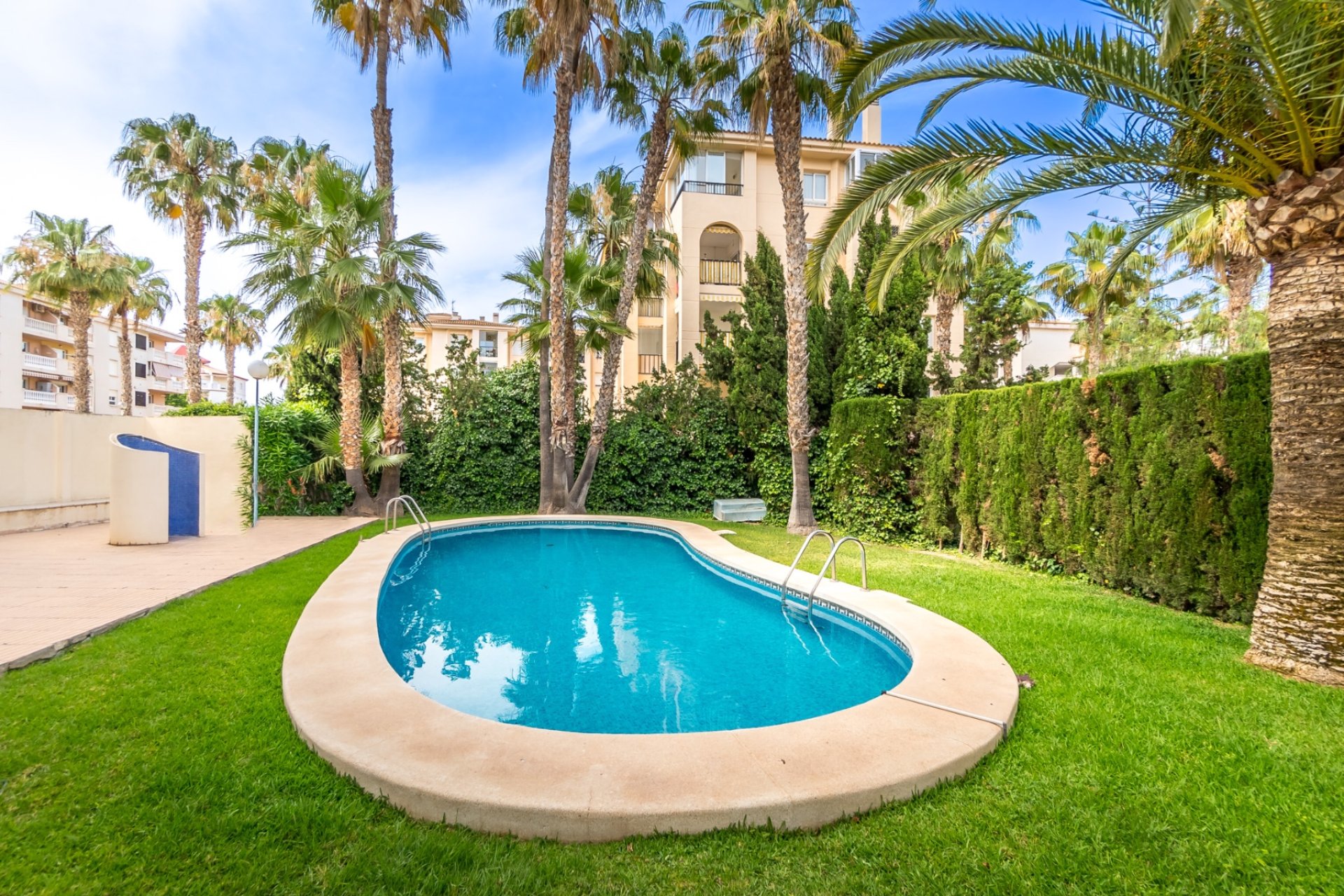 Alquiler corta estancia - Apartamento / piso -
Albir