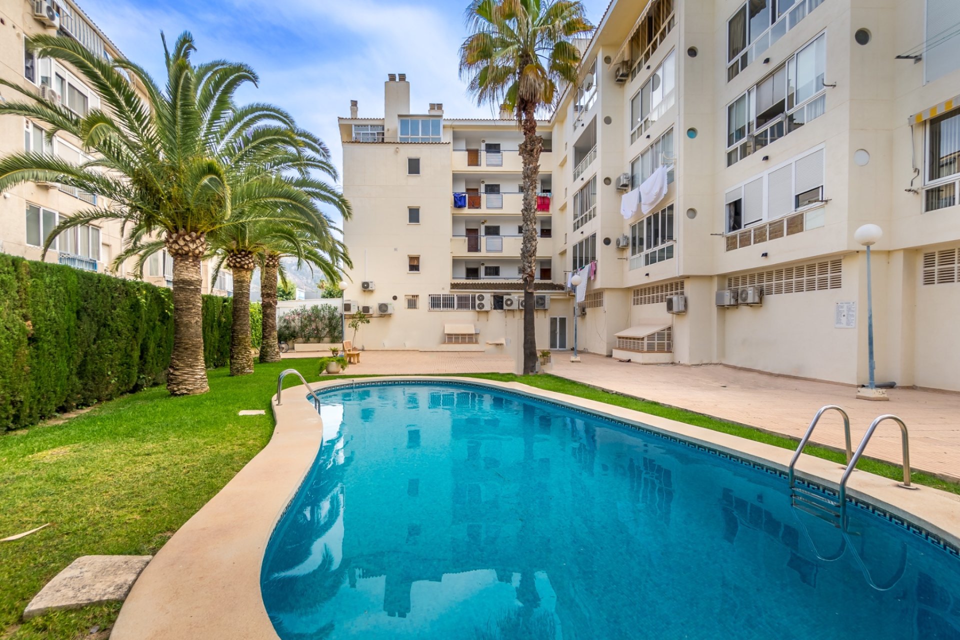 Alquiler corta estancia - Apartamento / piso -
Albir