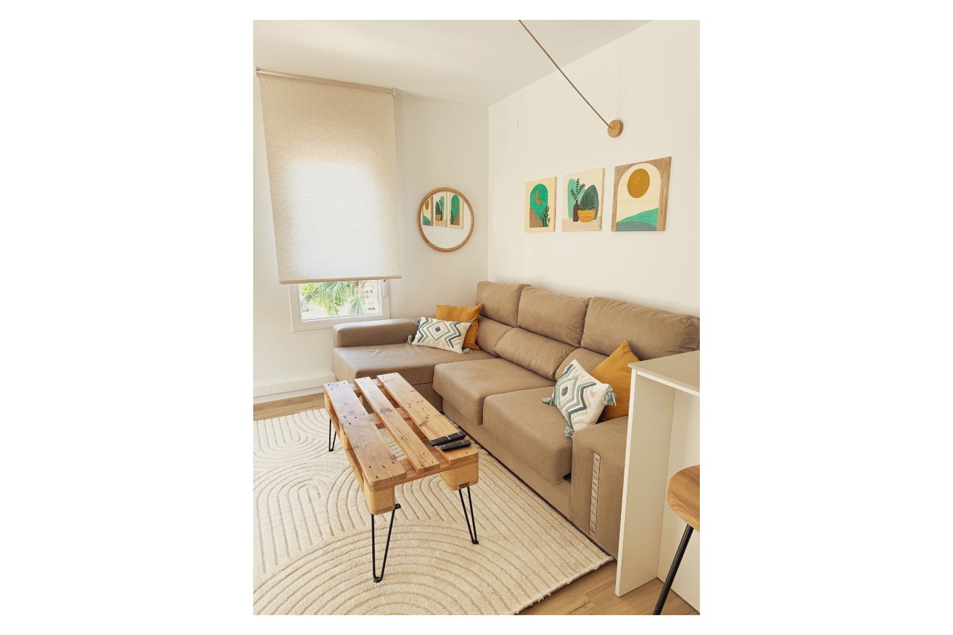 Alquiler corta estancia - Apartamento / piso -
Albir