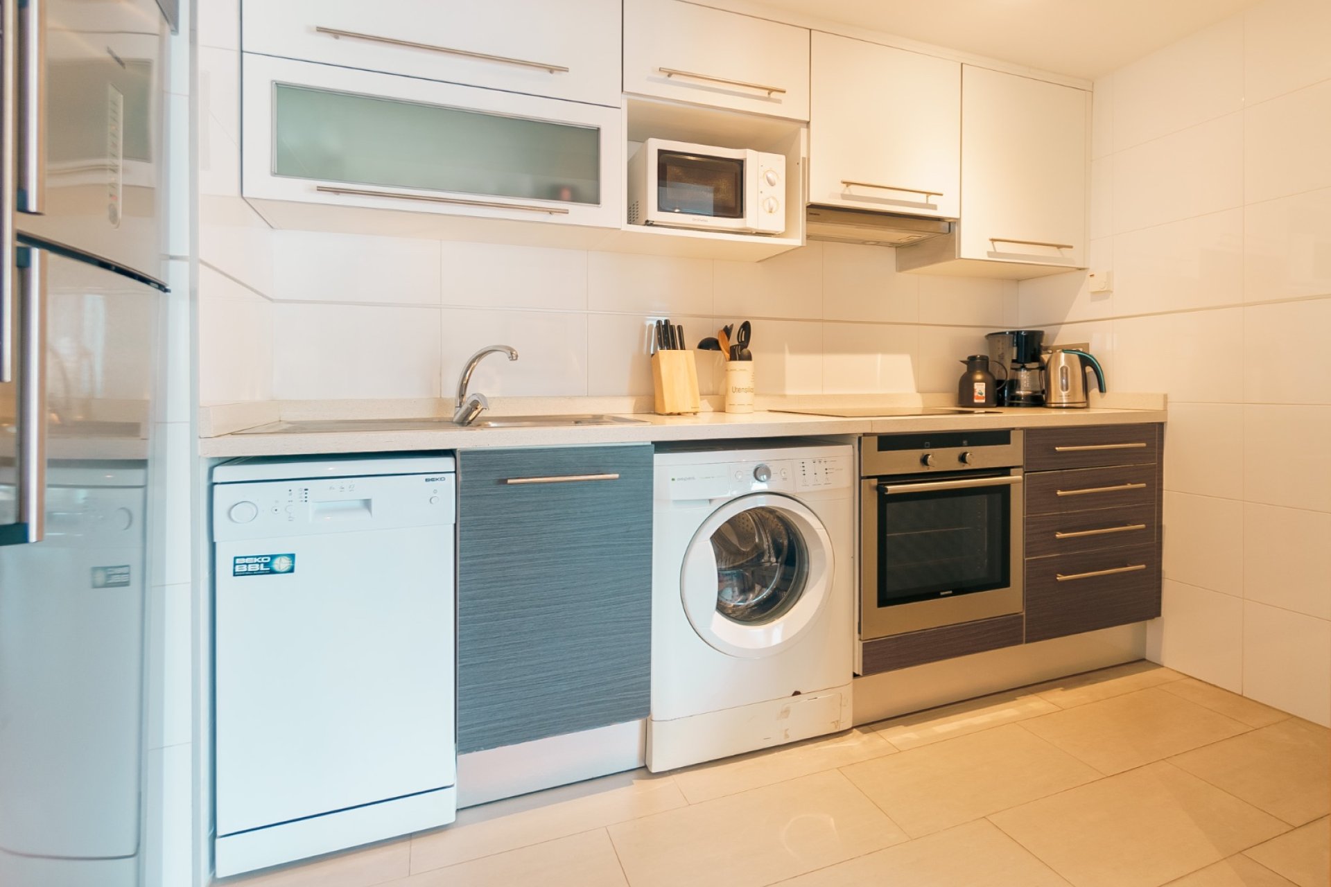 Alquiler corta estancia - Apartamento / Piso -
Albir