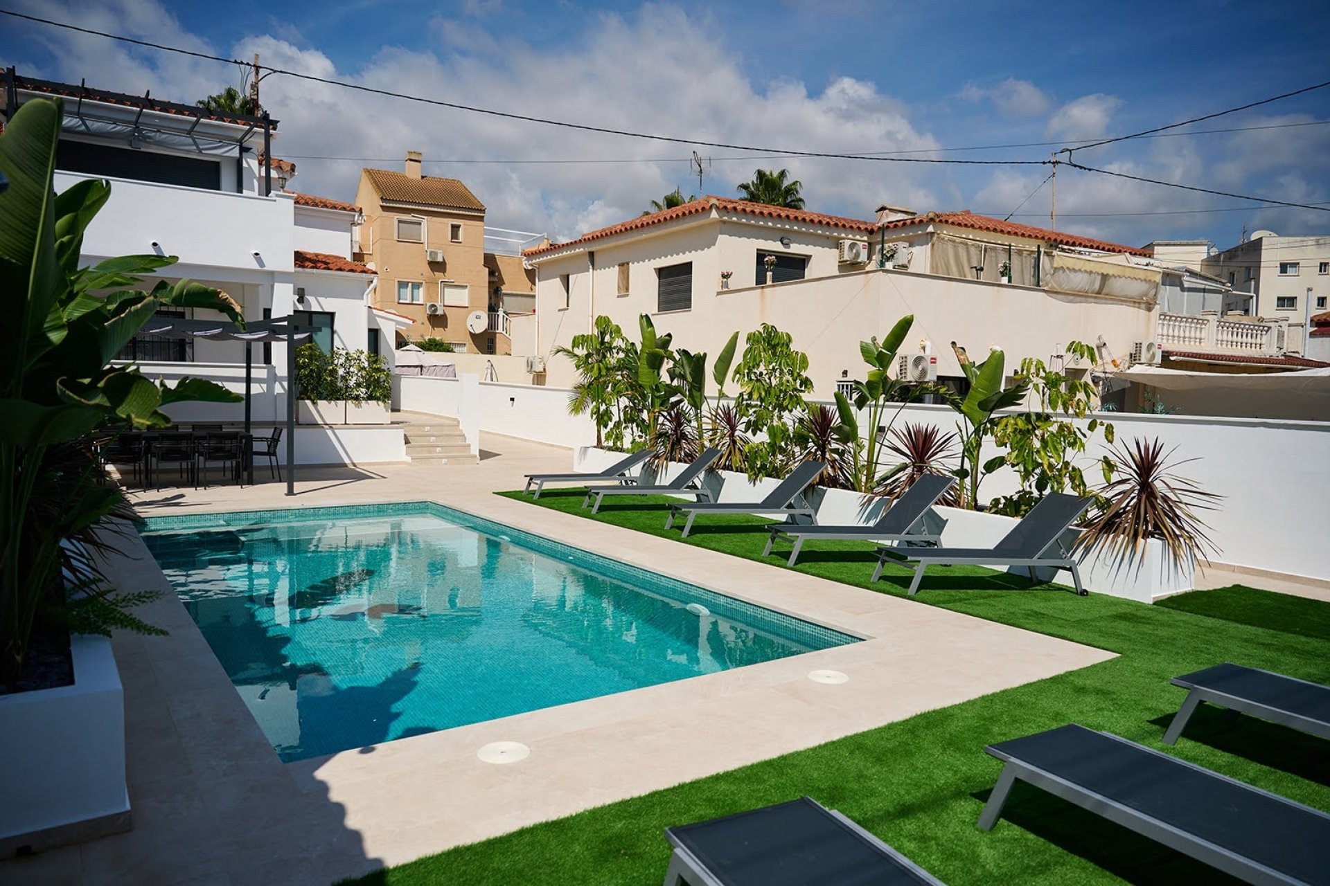 Alquiler corta estancia - Apartamento / Piso -
Albir