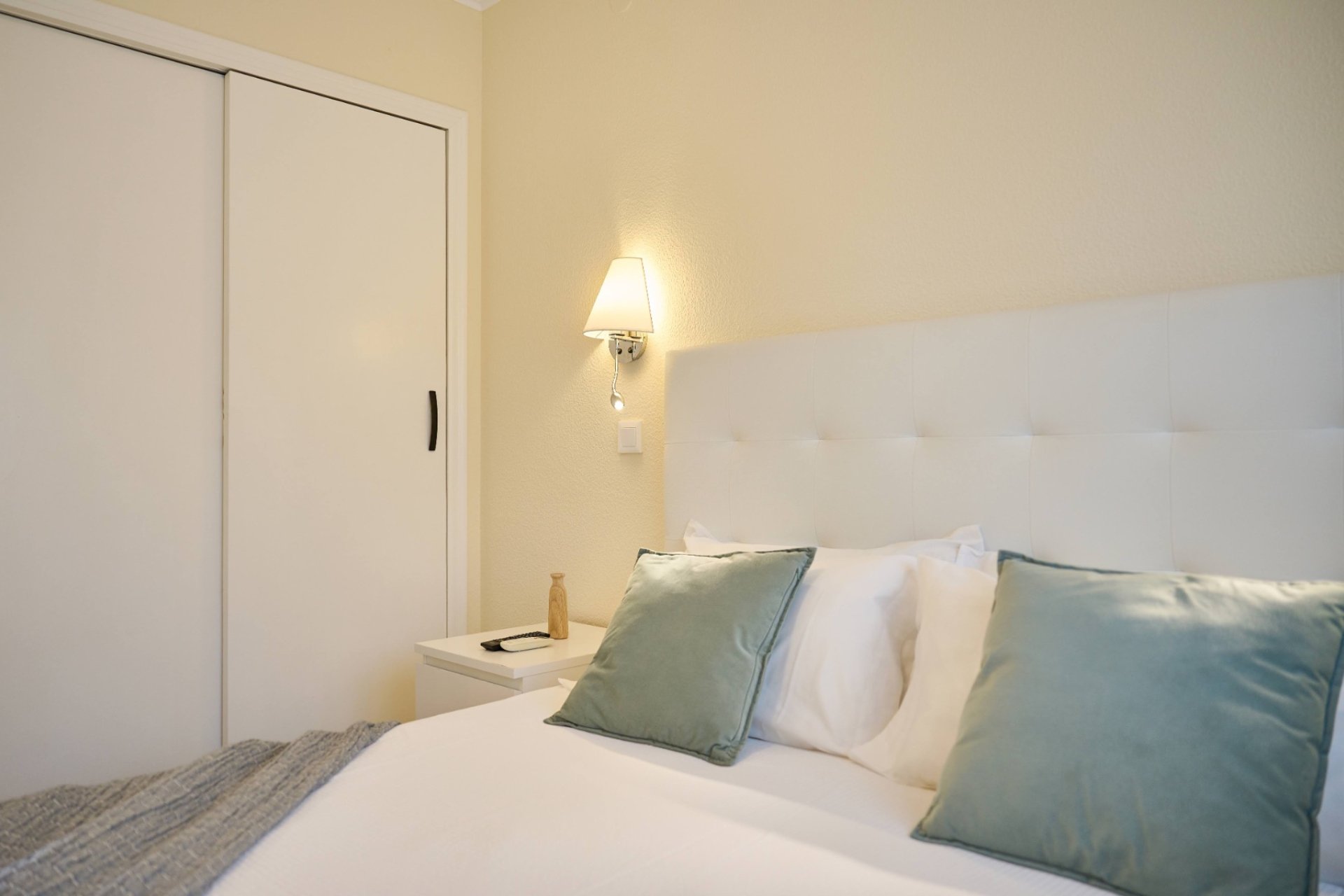 Alquiler corta estancia - Apartamento / Piso -
Albir