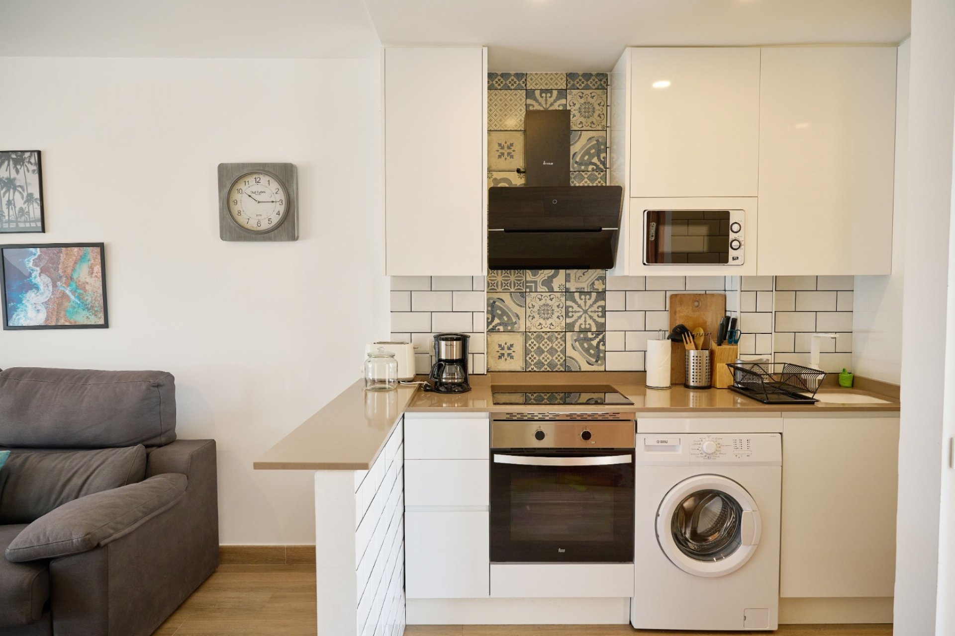 Alquiler corta estancia - Apartamento / Piso -
Albir