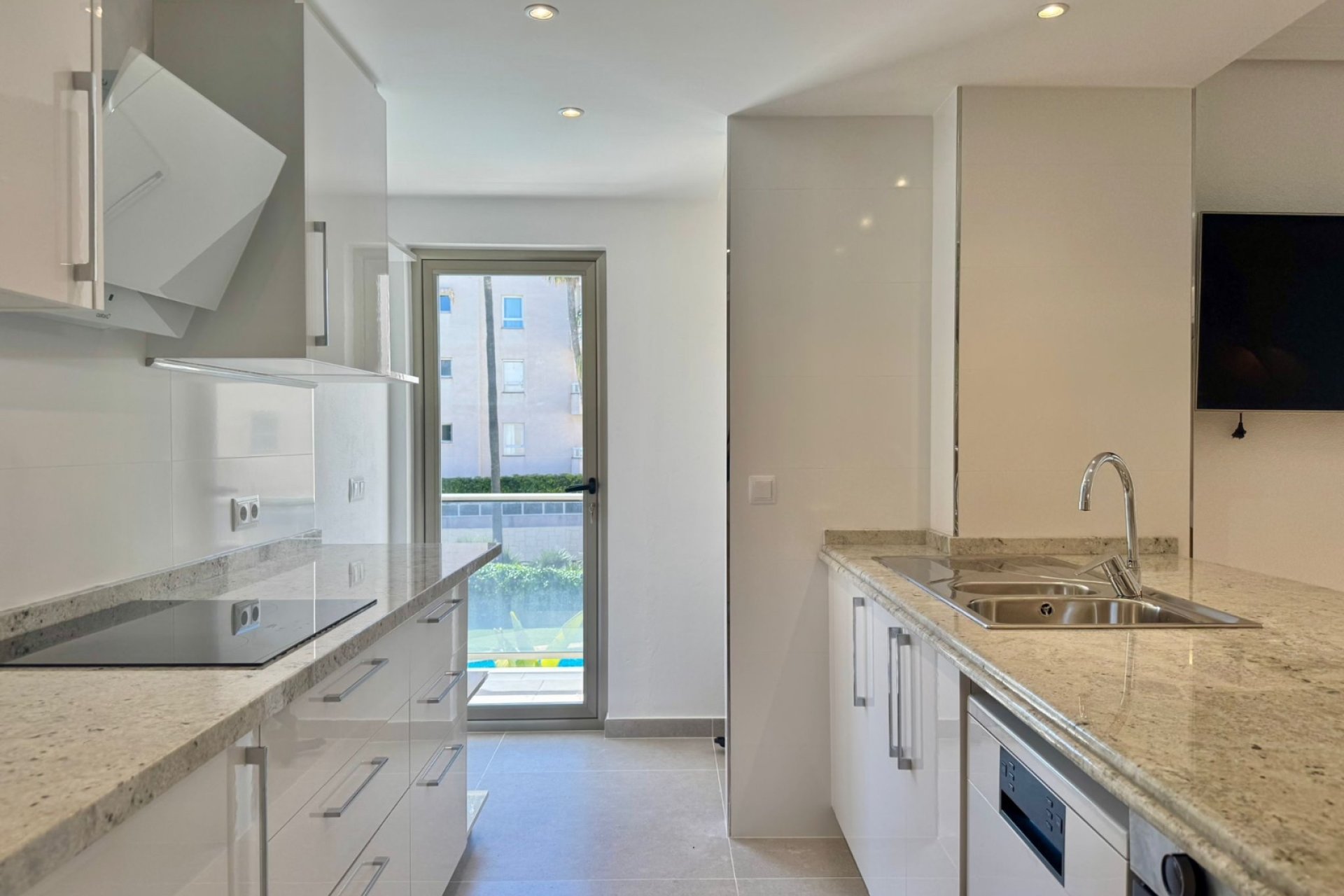 Alquiler corta estancia - Apartamento / Piso -
Albir