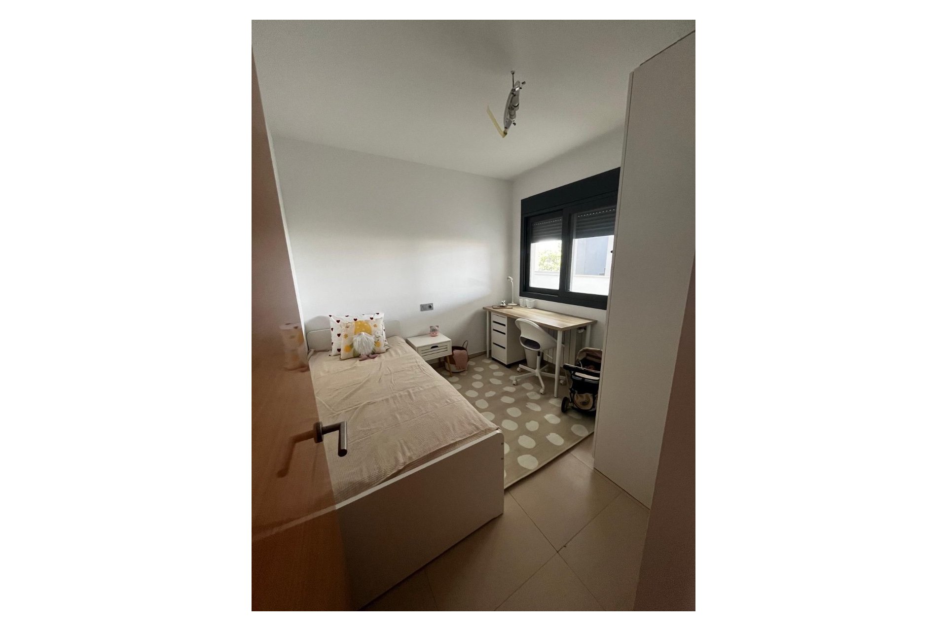 Alquiler corta estancia - Apartamento / Piso -
Albir