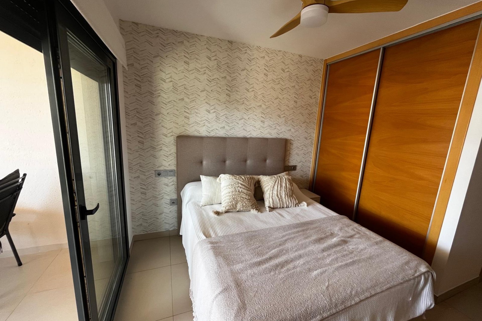 Alquiler corta estancia - Apartamento / Piso -
Albir