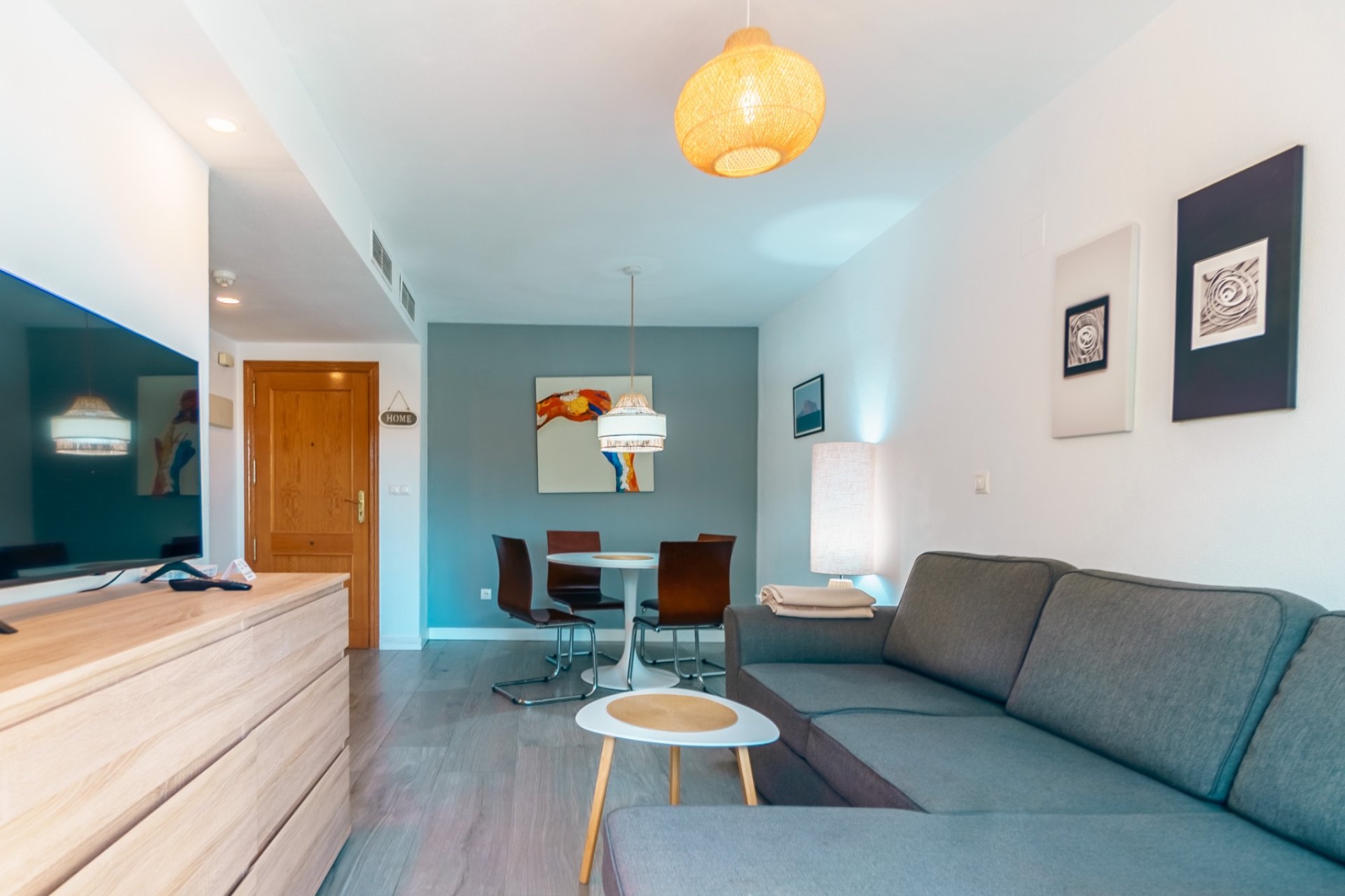 Alquiler corta estancia - Apartamento / piso -
Albir