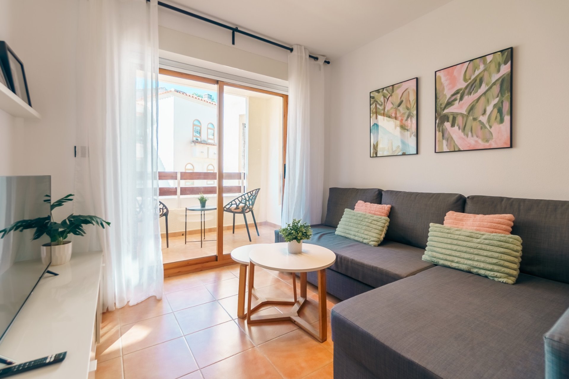 Alquiler corta estancia - Apartamento / piso -
Albir