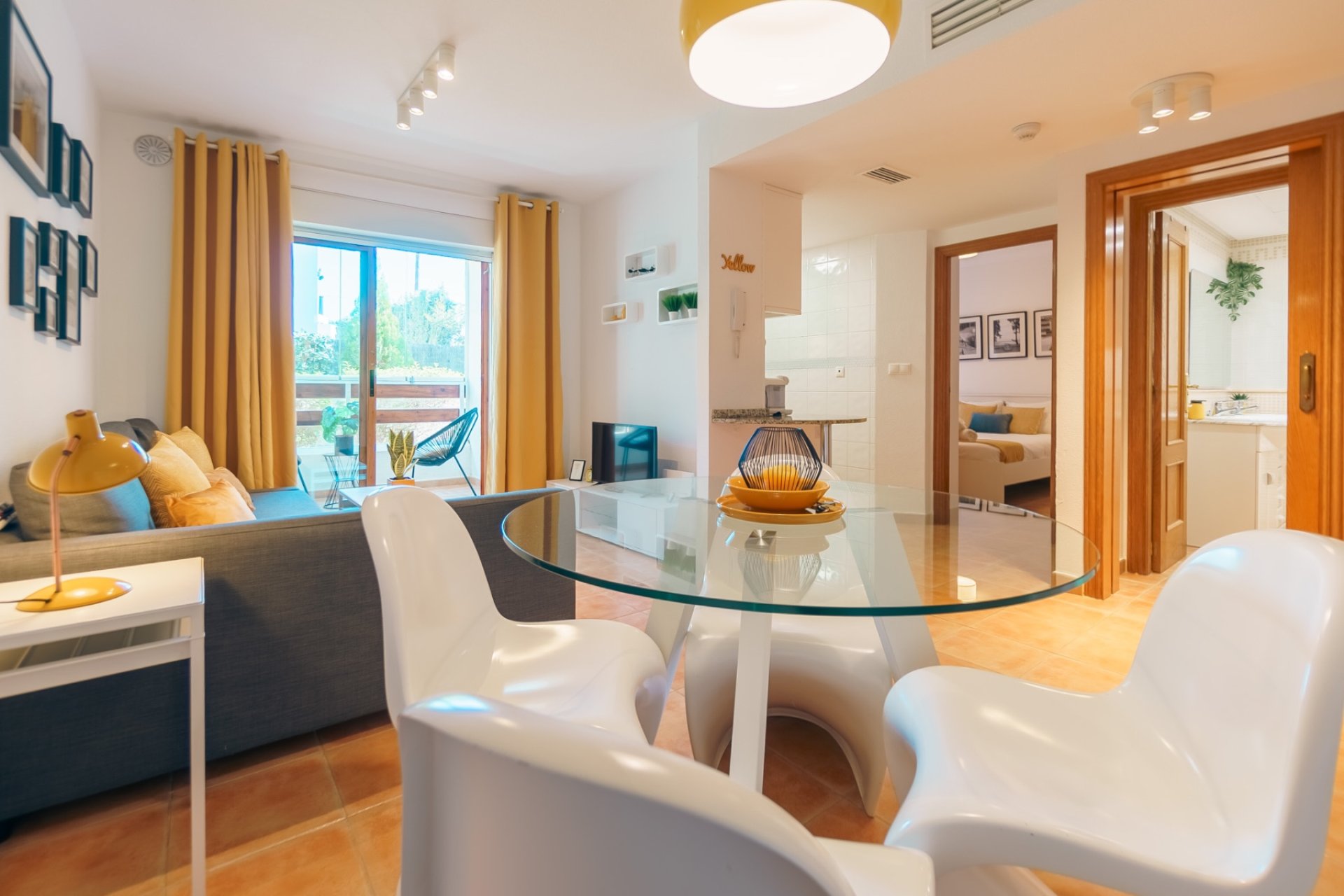 Alquiler corta estancia - Apartamento / piso -
Albir