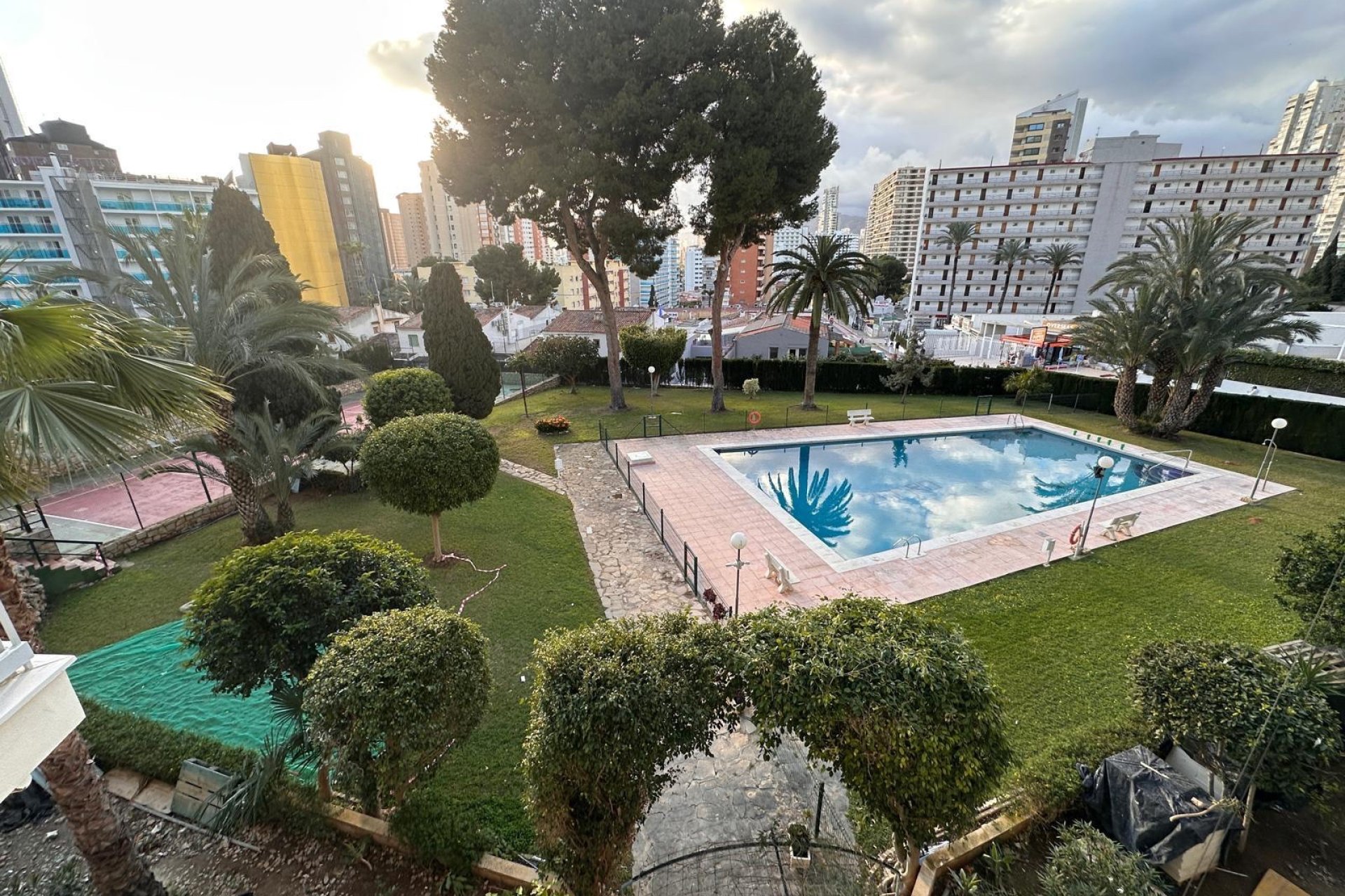 Alquiler corta estancia - Apartamento / Piso -
Benidorm