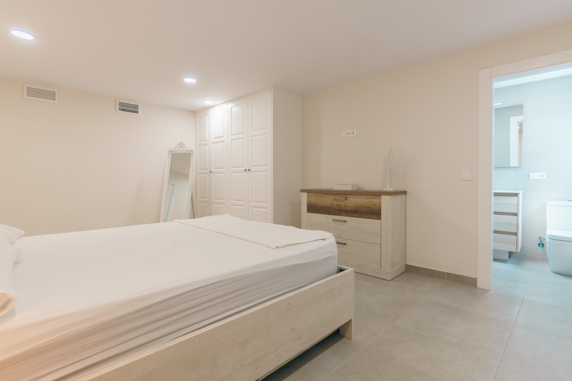 Alquiler corta estancia - Chalet / Villa  -
Albir