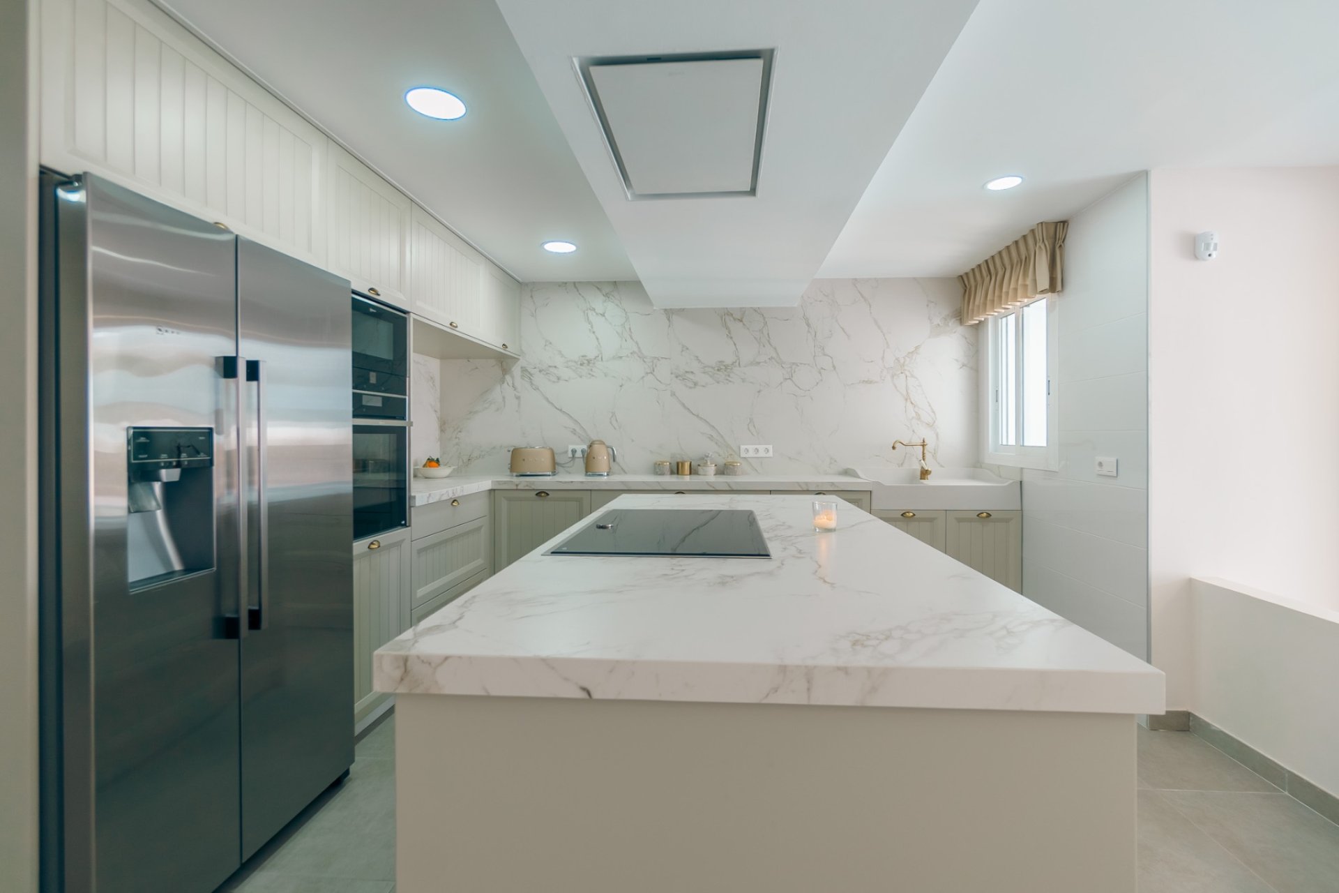 Alquiler corta estancia - Chalet / Villa  -
Albir