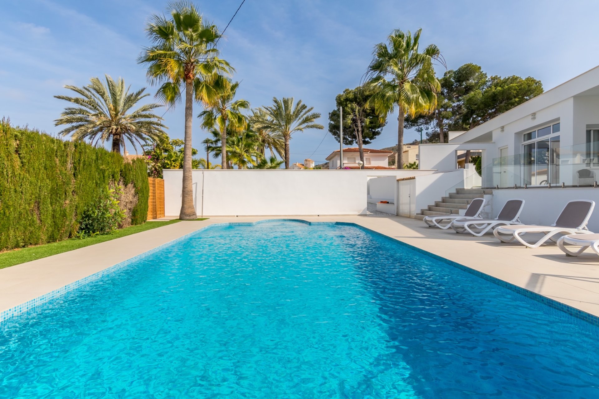 Alquiler corta estancia - Chalet / Villa  -
Albir