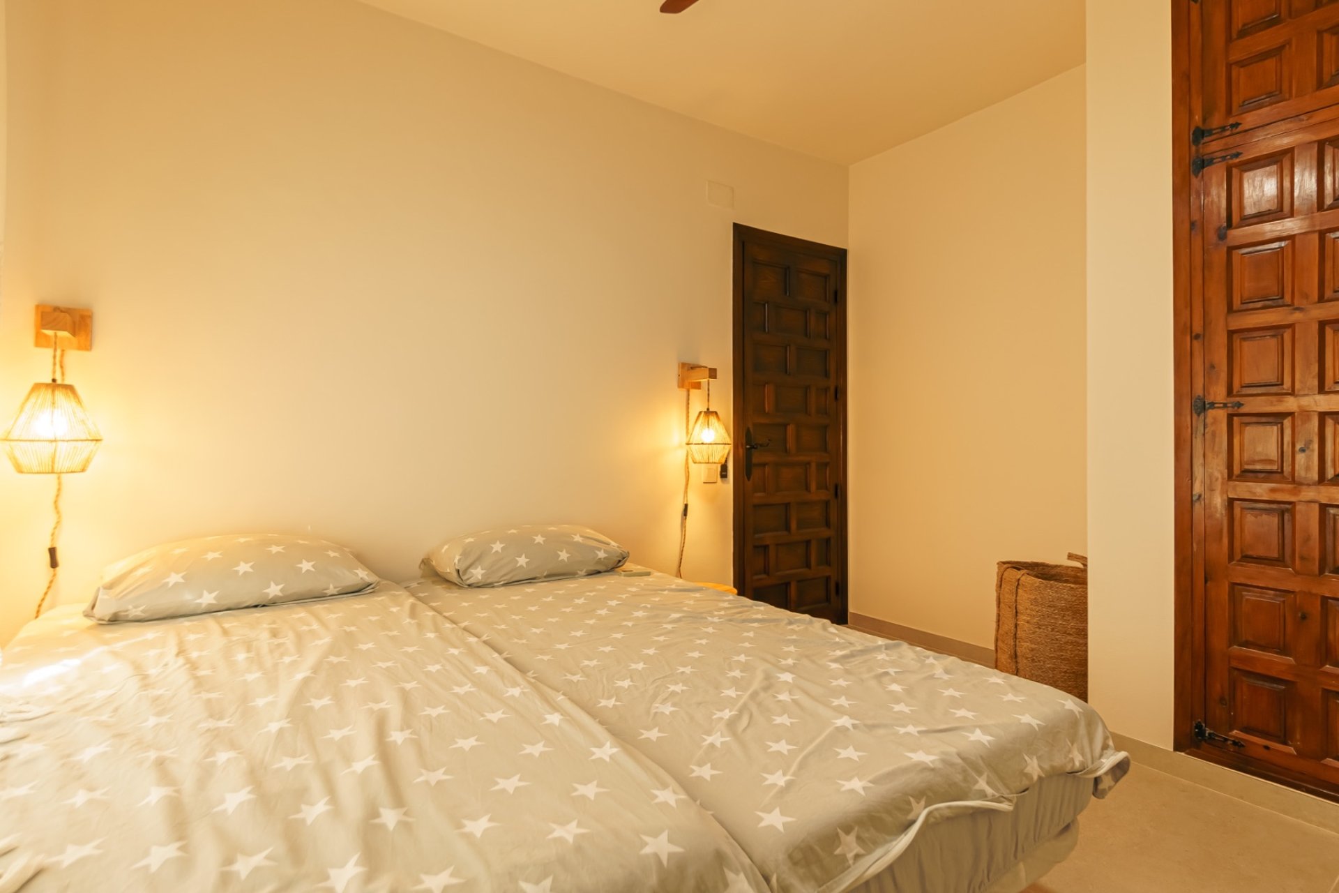 Alquiler corta estancia - Chalet / Villa  -
Albir