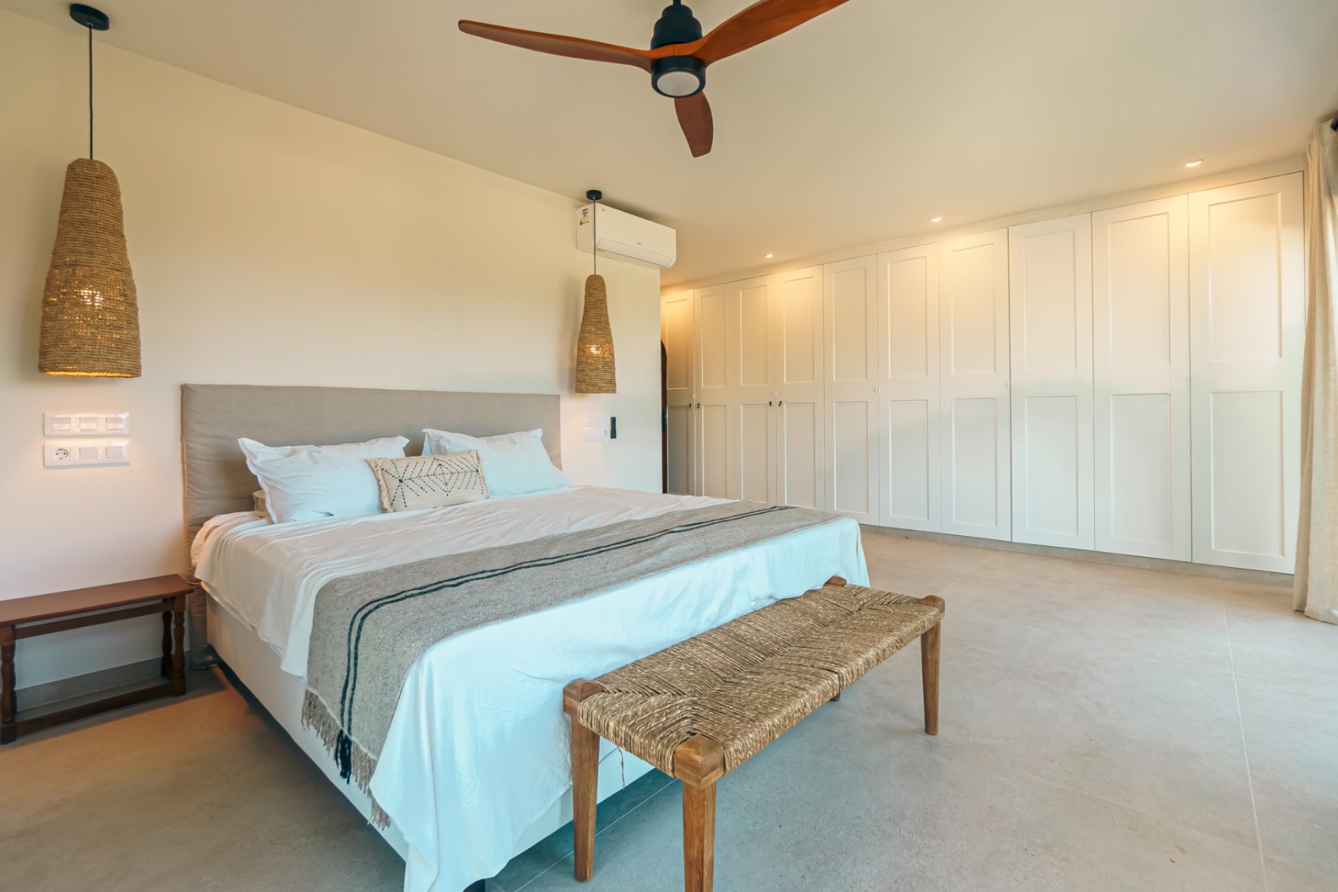 Alquiler corta estancia - Chalet / Villa  -
Albir