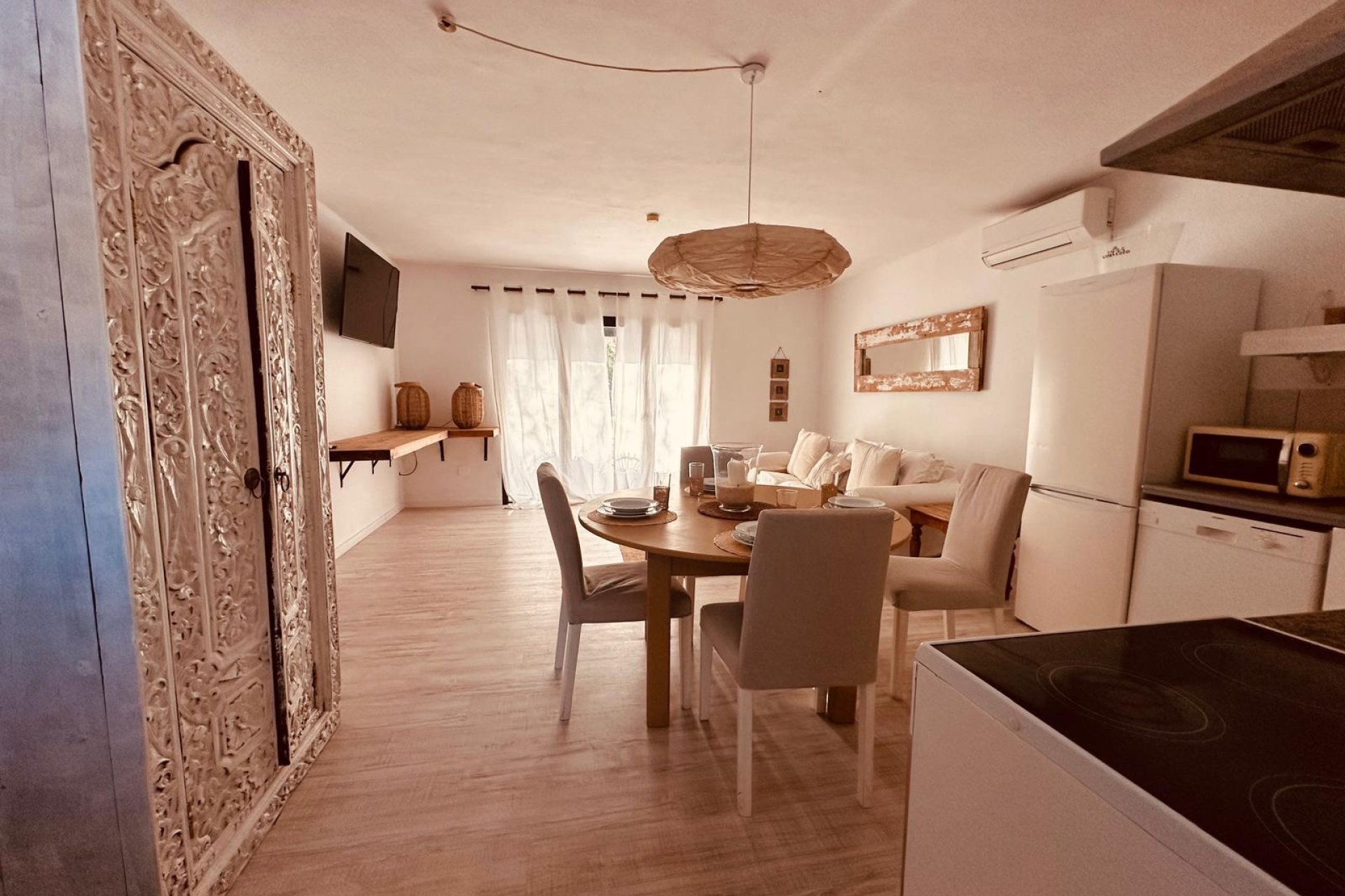 Alquiler corta estancia - Chalet / Villa  -
Formentera del Segura
