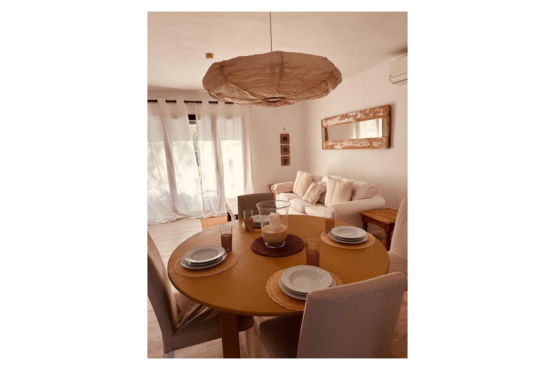 Alquiler corta estancia - Chalet / Villa  -
Formentera del Segura