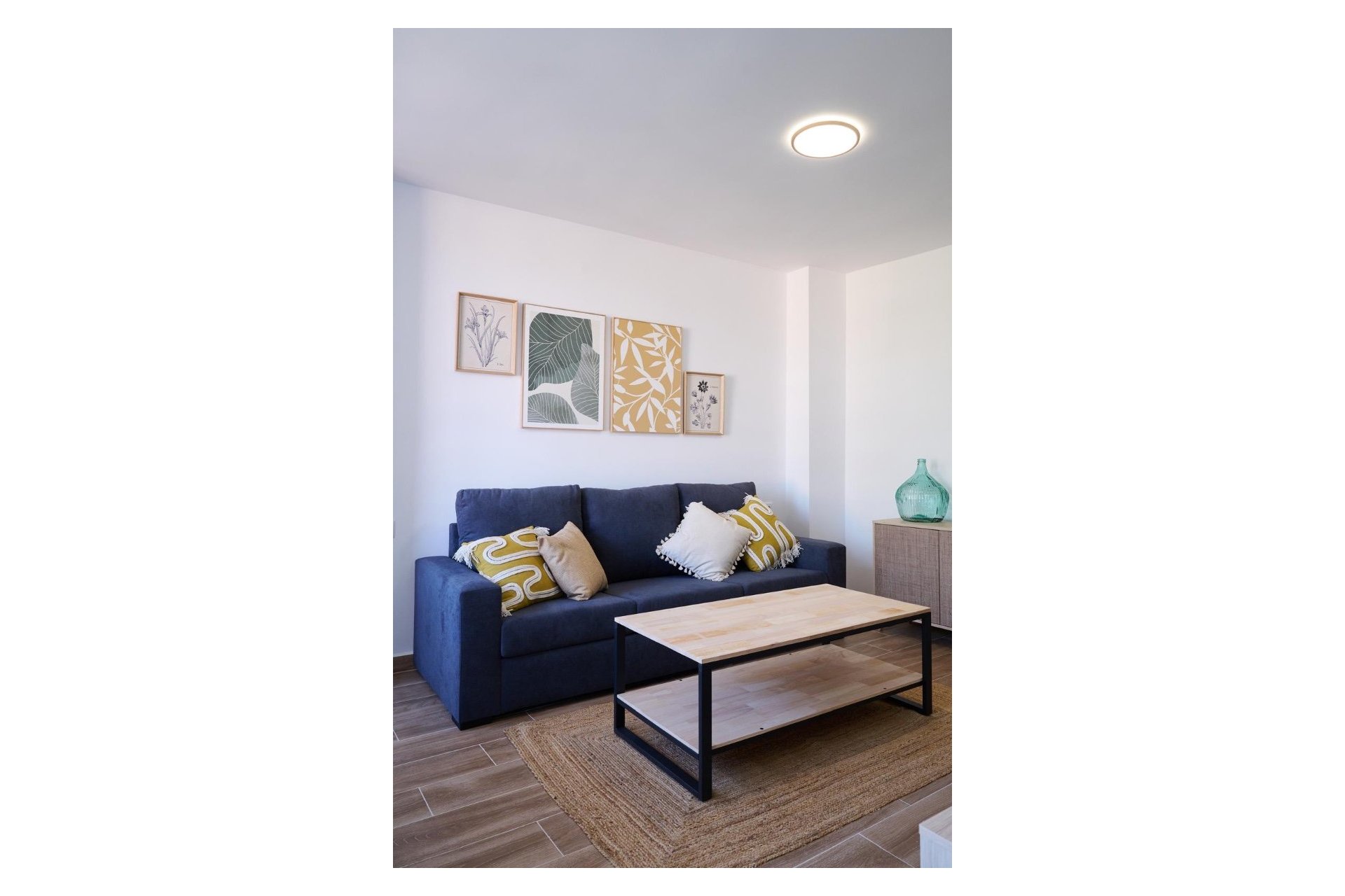  Alquiler larga estancia - Apartamento / piso -
Albir