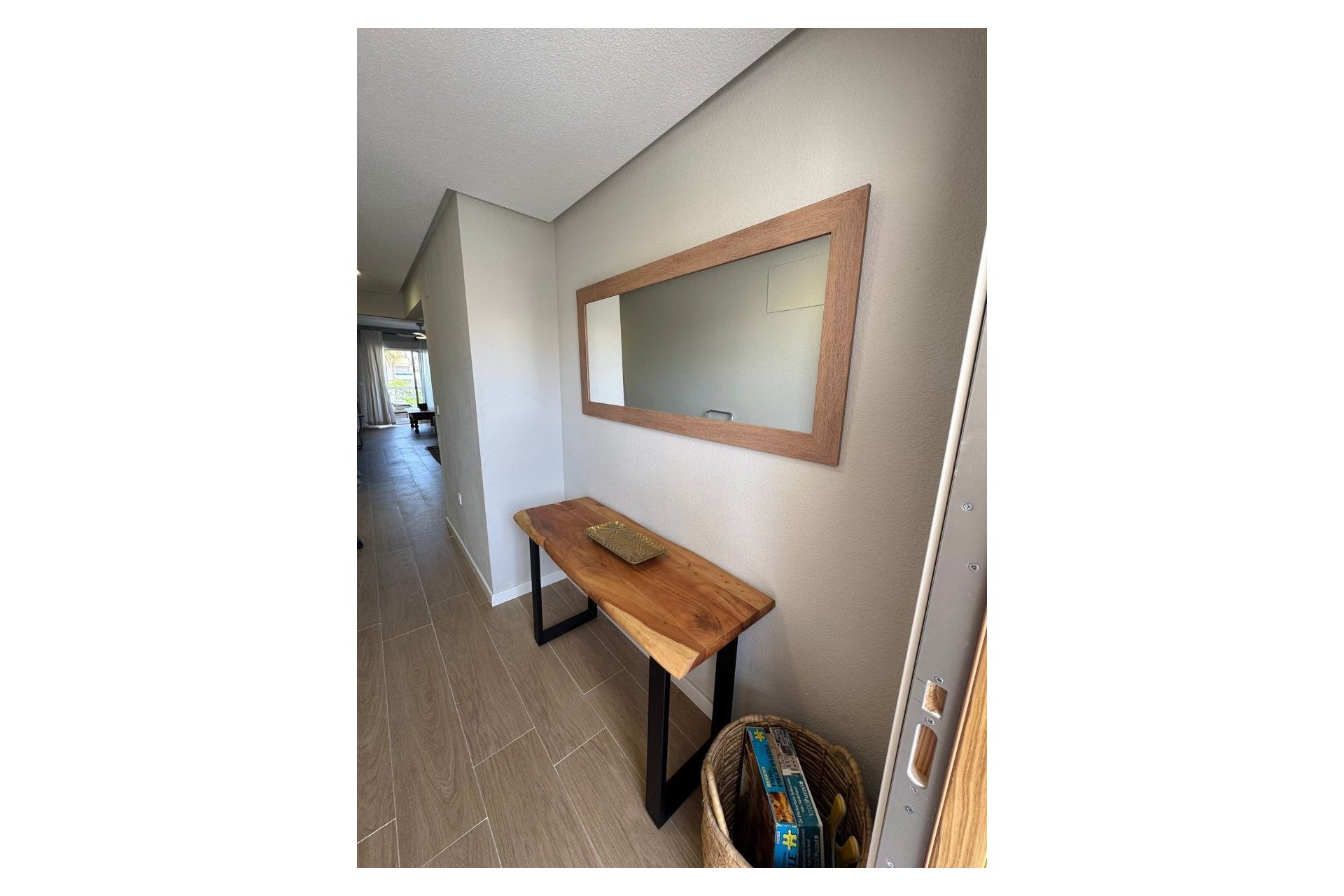  Alquiler larga estancia - Apartamento / Piso -
Albir