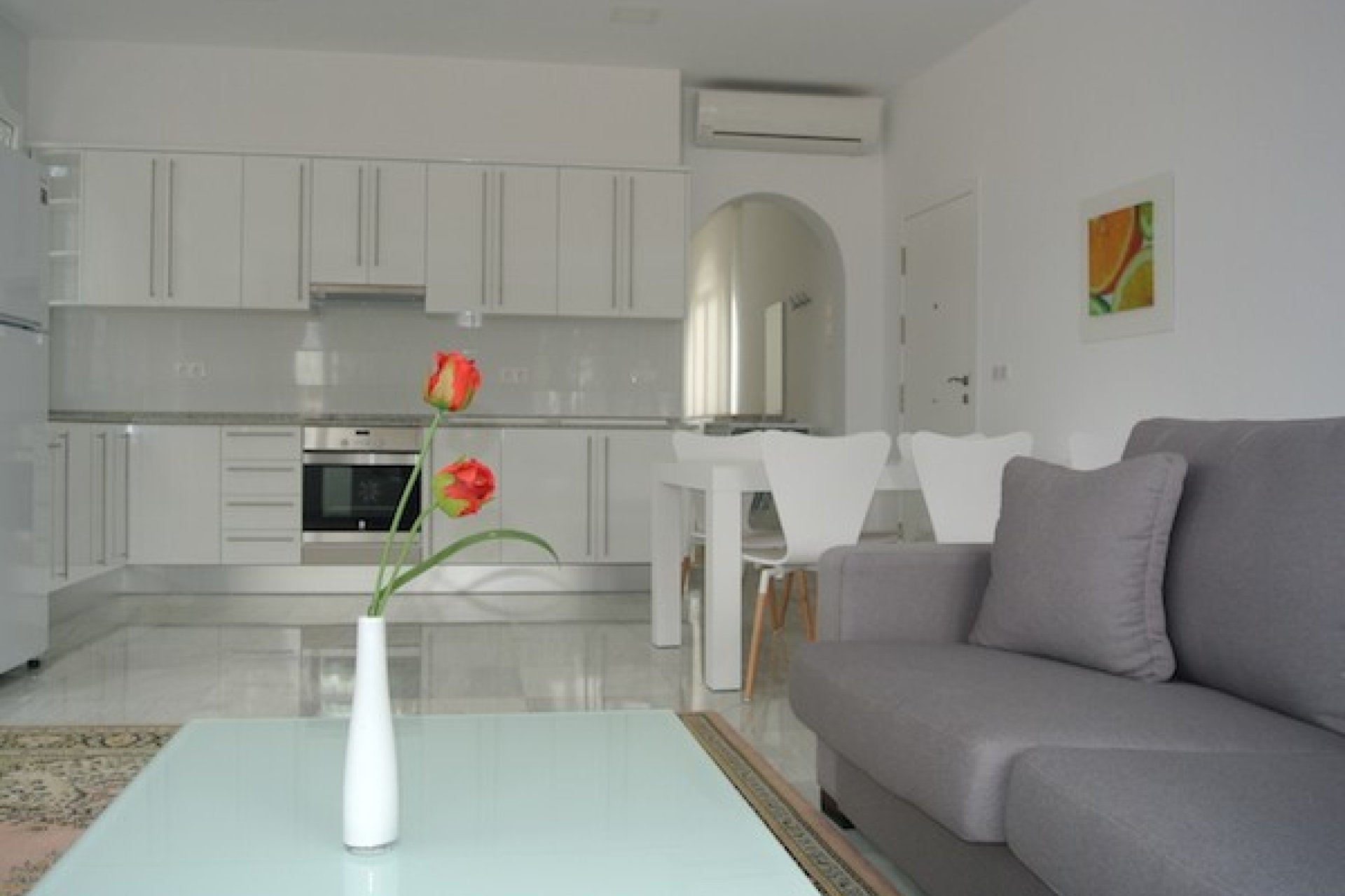  Alquiler larga estancia - Apartamento / piso -
Albir