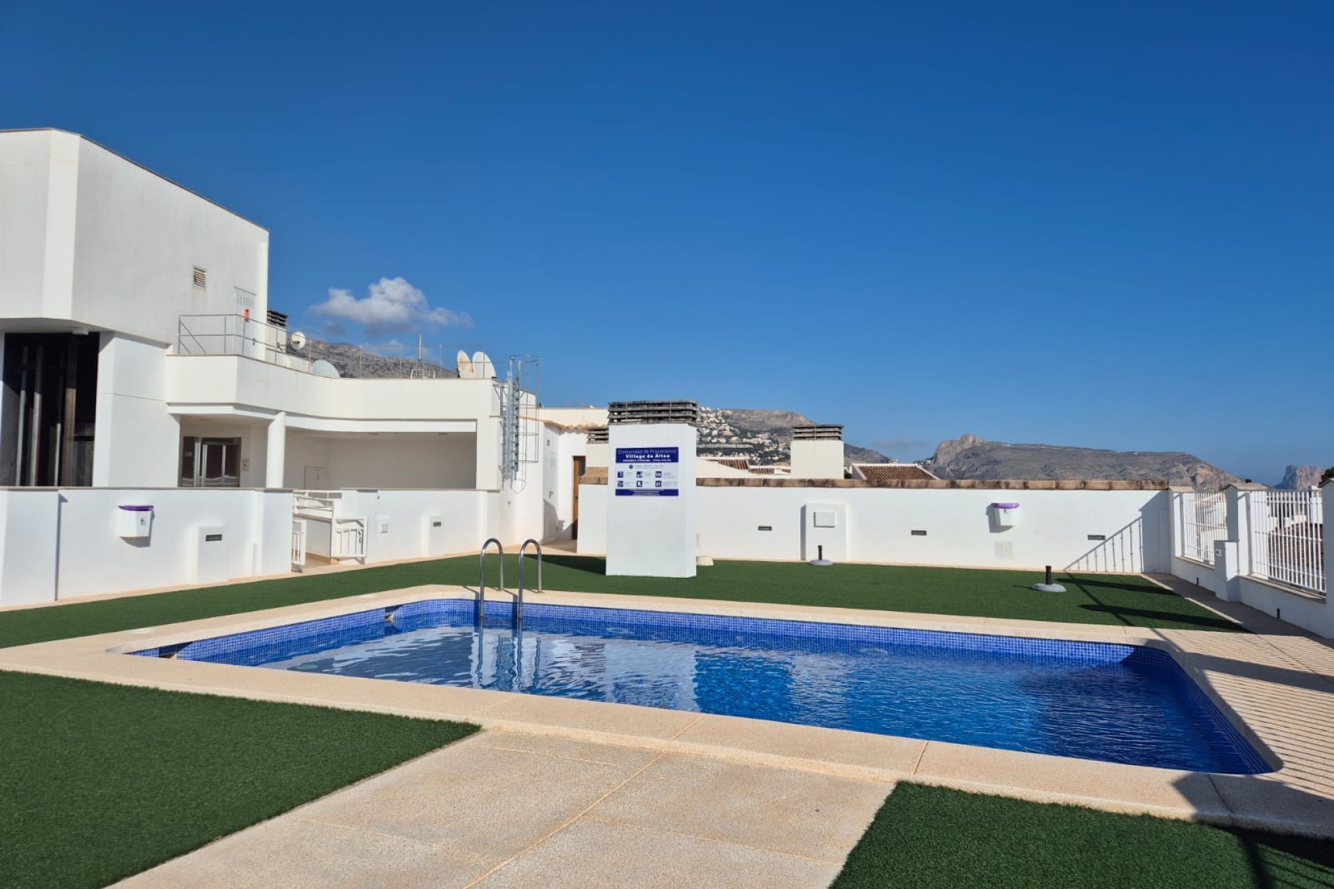  Alquiler larga estancia - Apartamento / piso -
Altea