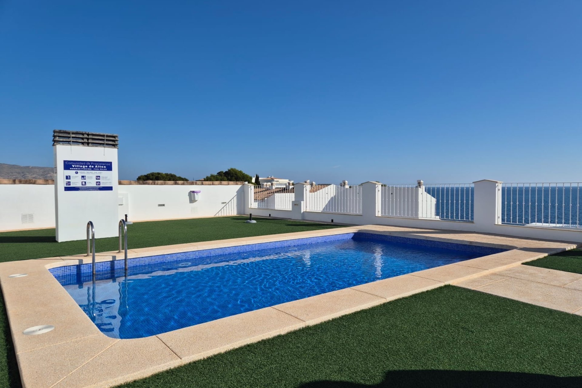  Alquiler larga estancia - Apartamento / piso -
Altea