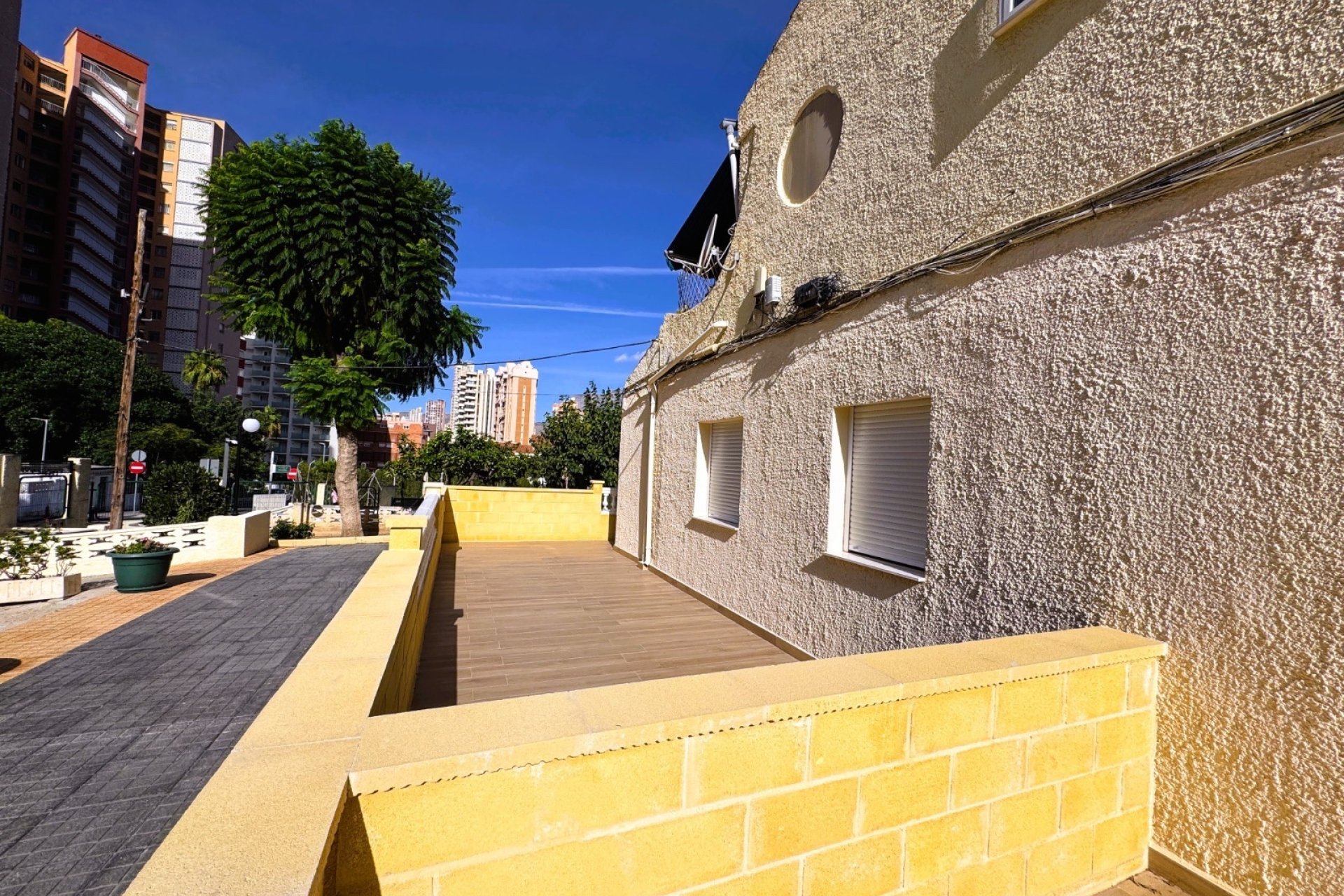  Alquiler larga estancia - Apartamento / Piso -
Benidorm