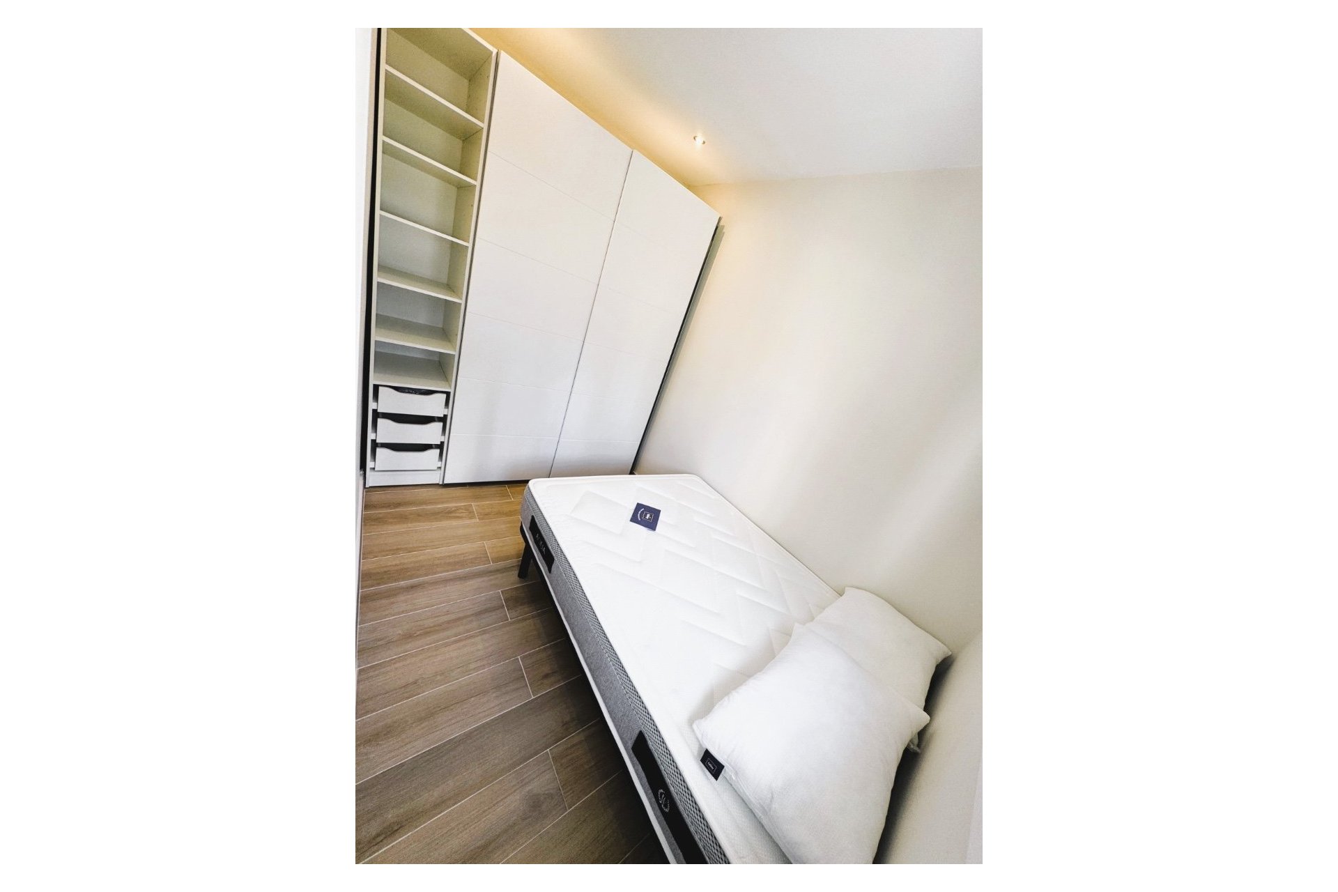  Alquiler larga estancia - Apartamento / Piso -
Benidorm