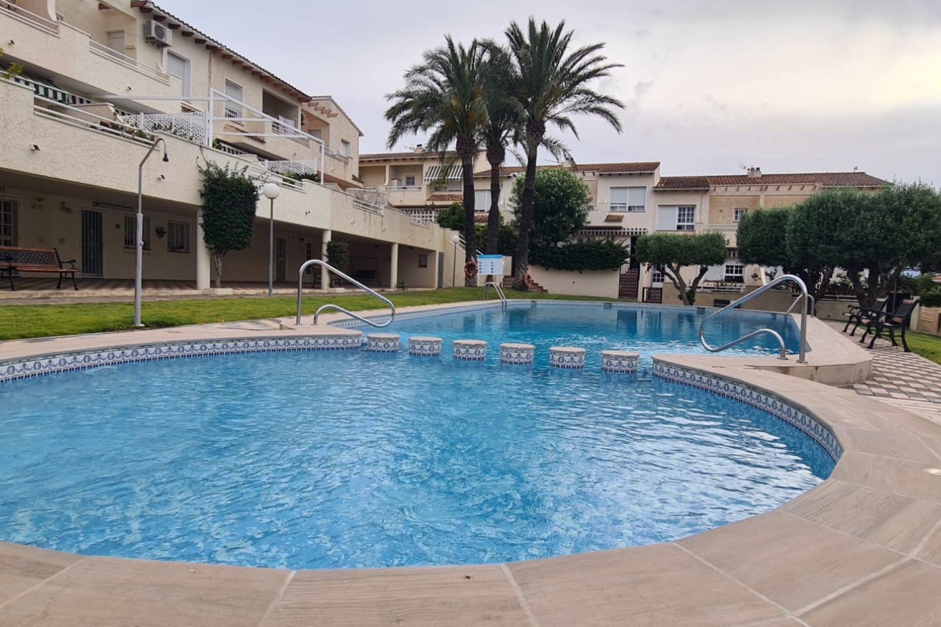  Alquiler larga estancia - Bungalow -
Albir