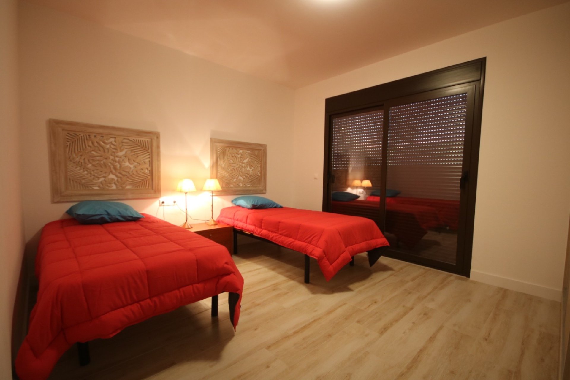  Alquiler larga estancia - Chalet -
Albir