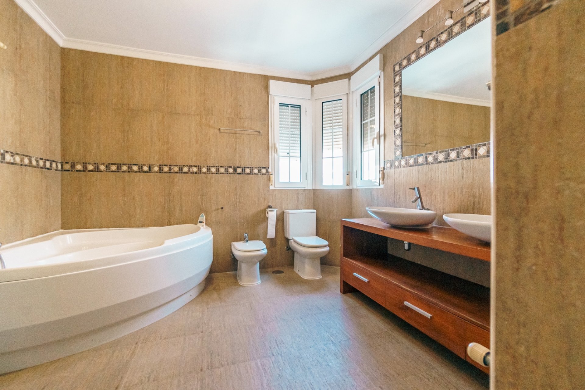  Alquiler larga estancia - Chalet / Villa  -
Albir