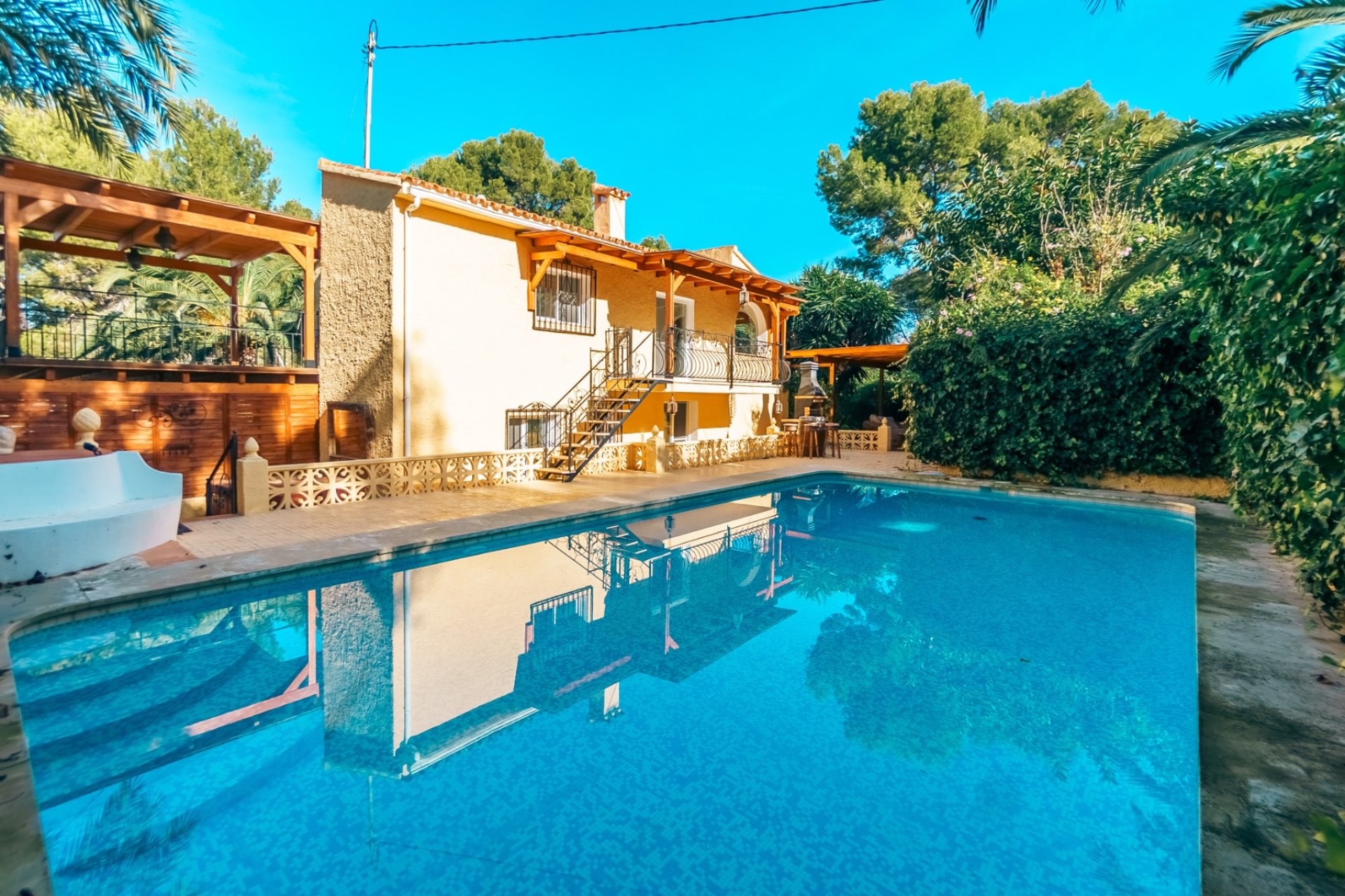  Alquiler larga estancia - Chalet / Villa  -
Albir