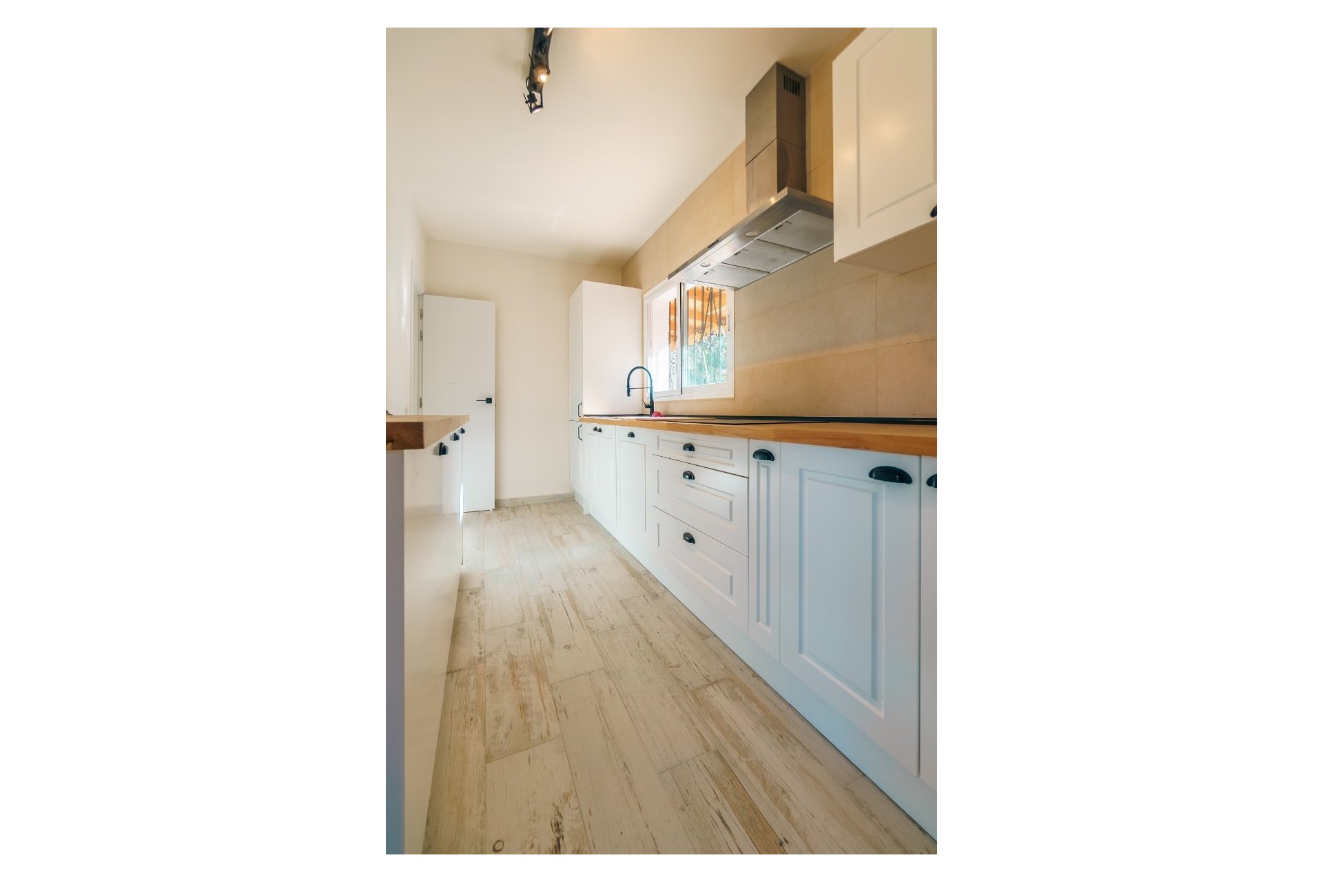  Alquiler larga estancia - Chalet / Villa  -
Albir