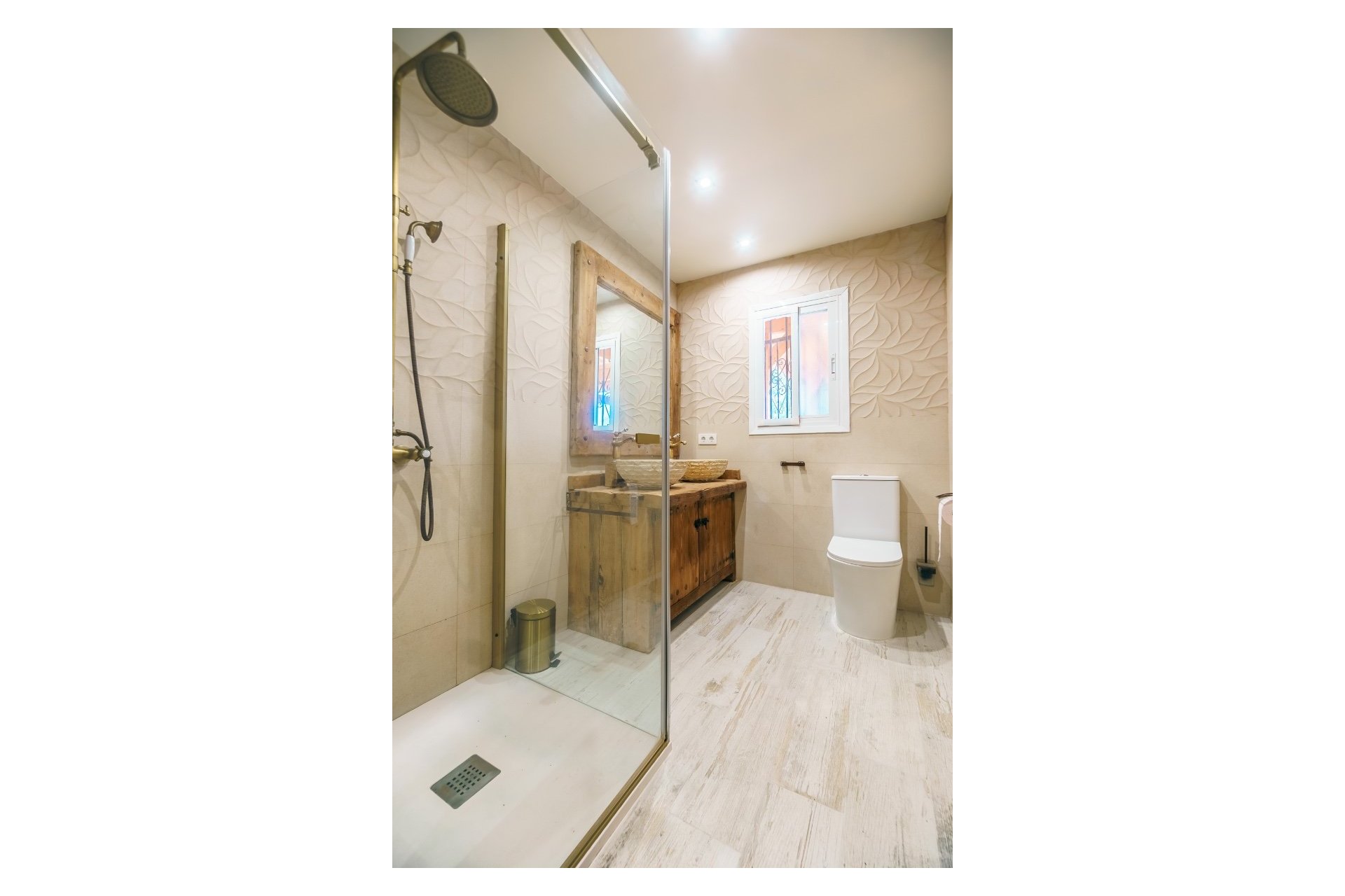 Alquiler larga estancia - Chalet / Villa  -
Albir