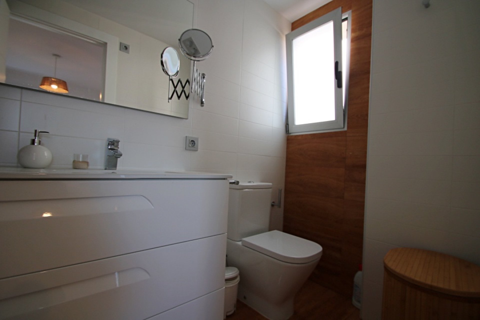  Alquiler larga estancia - Chalet / Villa  -
Albir