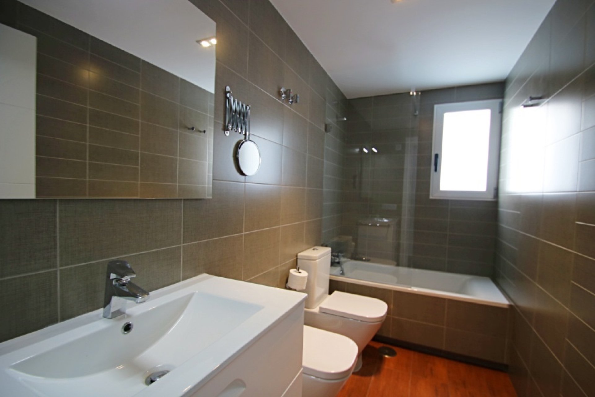  Alquiler larga estancia - Chalet / Villa  -
Albir