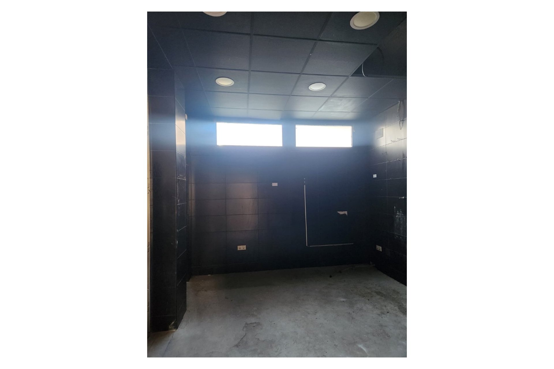  Alquiler larga estancia - Comercial -
Albir