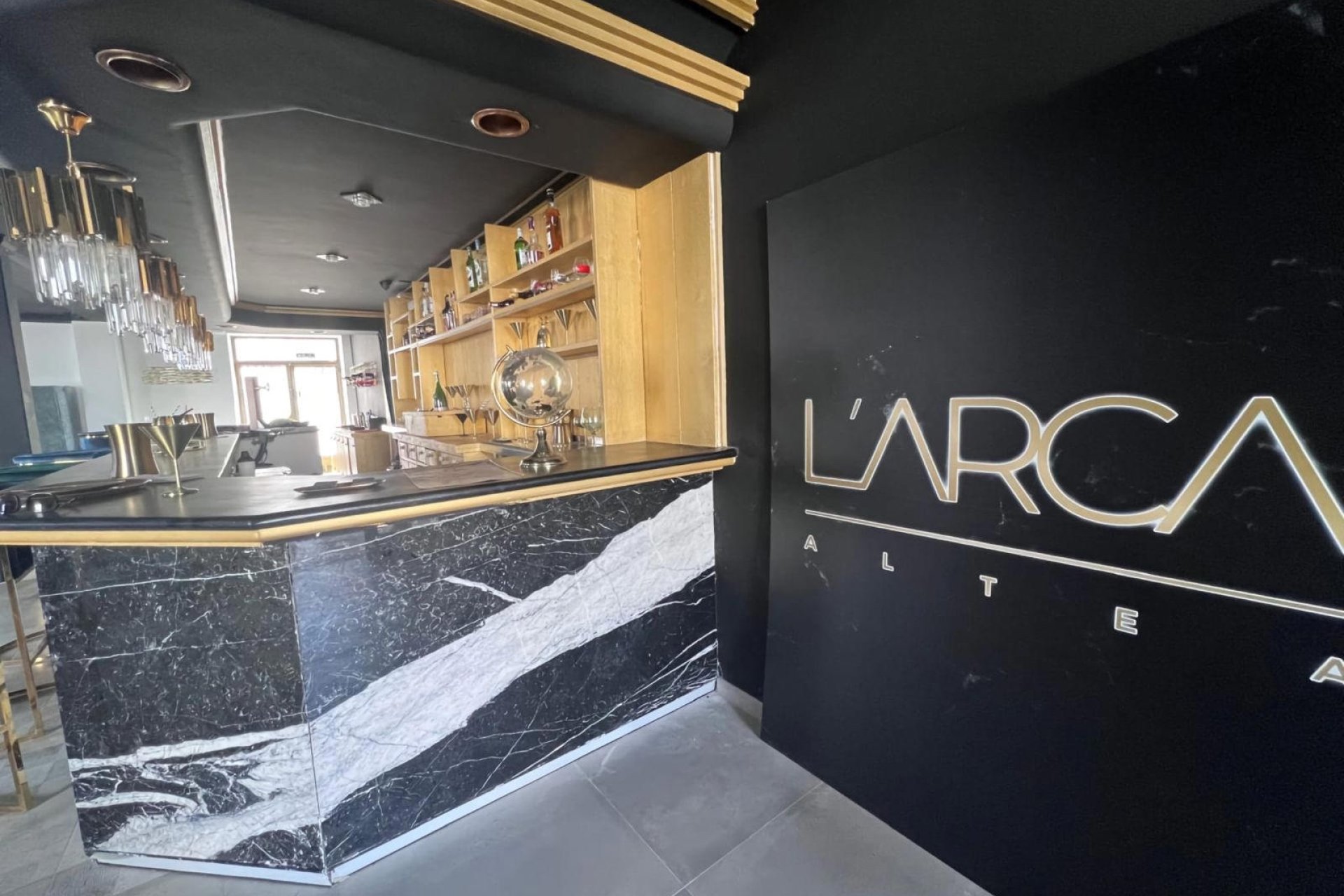 Business transfer - Commercial -
Altea