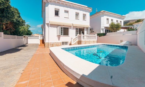 Chalet - Location à long terme - Albir -
                Albir