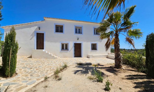 Chalet / Villa - Herverkoop -
            La Nucía - 3888C