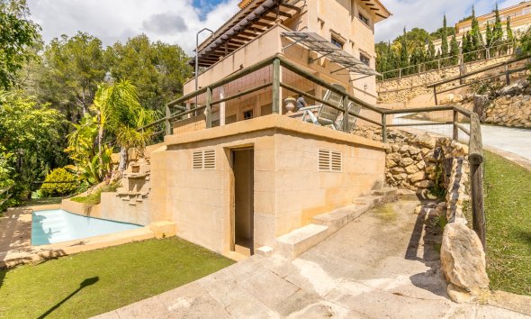  Chalet / Villa - Resale - Altea -
                Altea